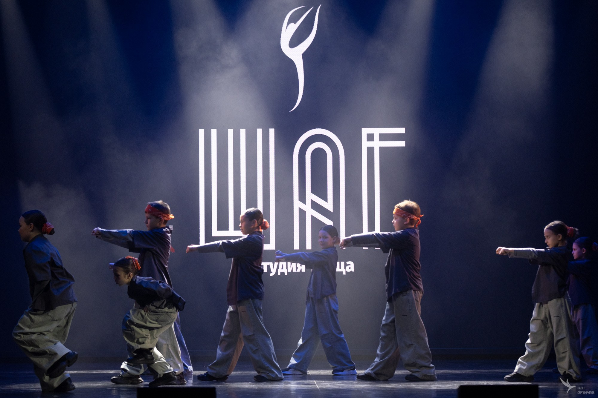Отчетный концерт студии танца «ШАГ». Репортажный фотограф в Казани Павел Серпокрылов