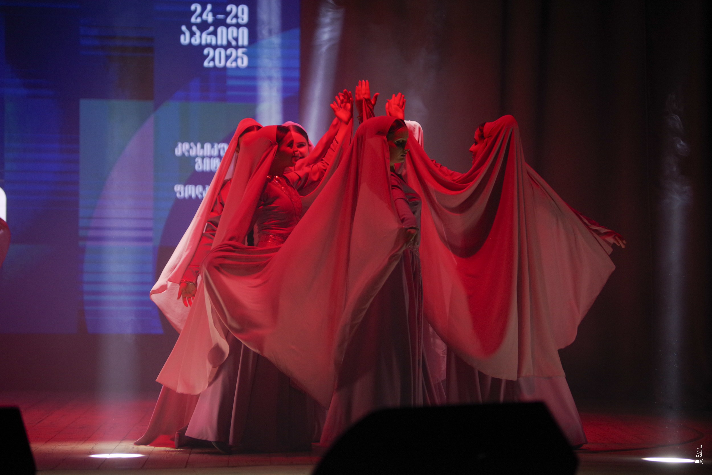 Танцы в Хоби. Портретный фотограф Денис Милютин