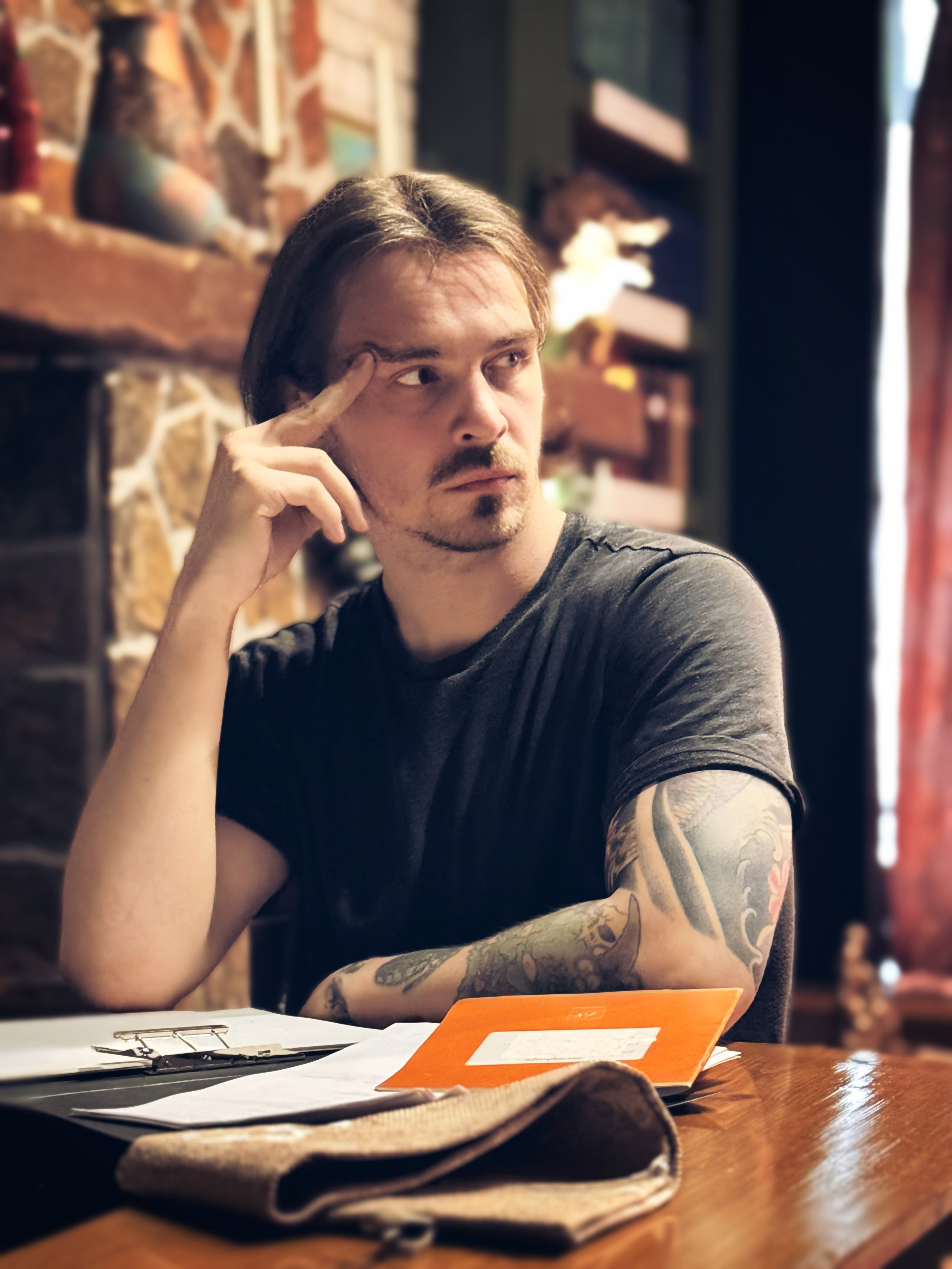 Режиссер Арсений Ганчуков, полный метр «Московские твари». Фотограф, оператор и рилсмейкер в Москве — Ася Палагута