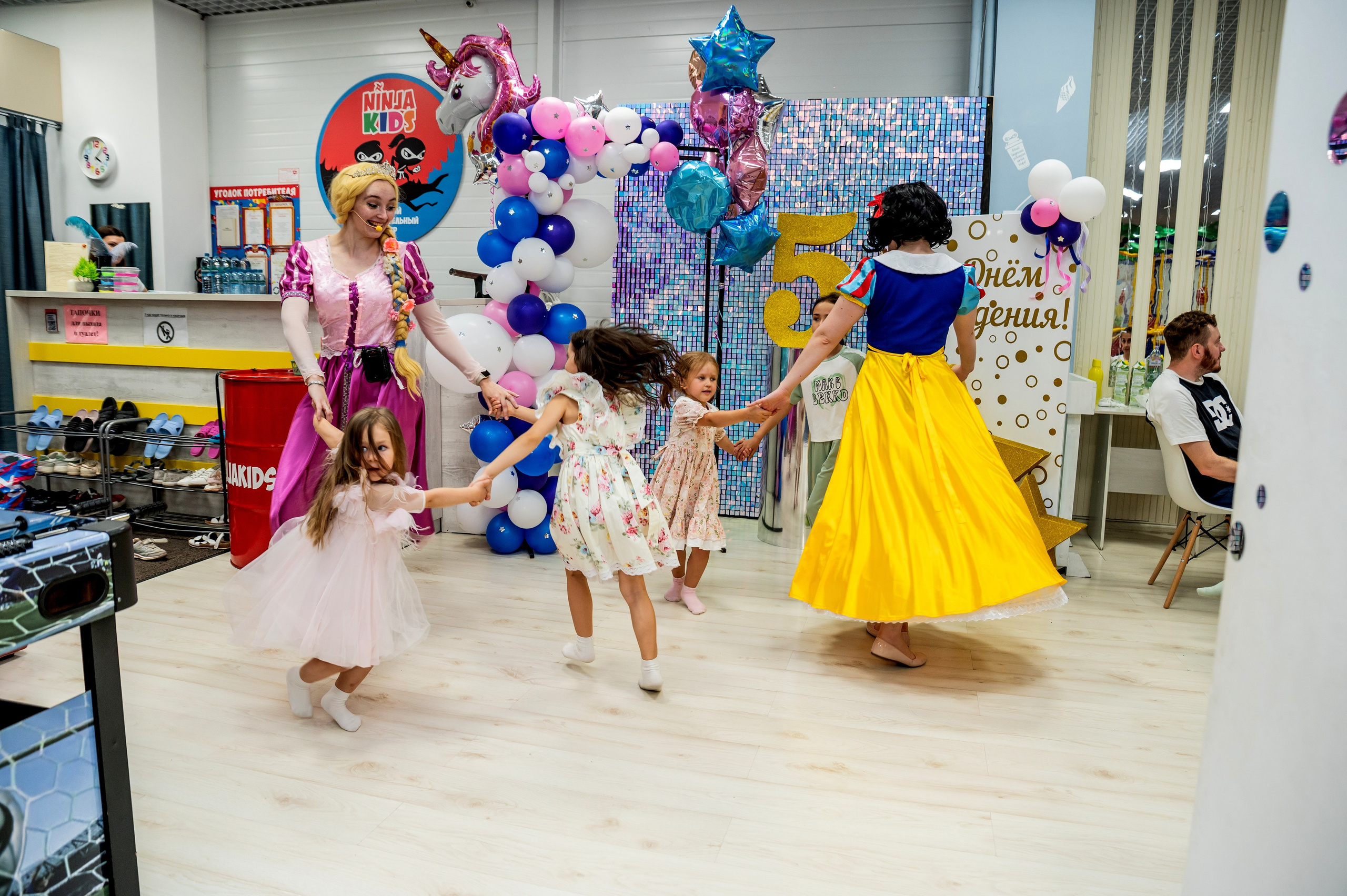 Игротека Ниндзя Кидс. Я Ольга Казанцева, фотографирую снимаю ваши киноистории и печатаю фото и цифровые портреты на холсте