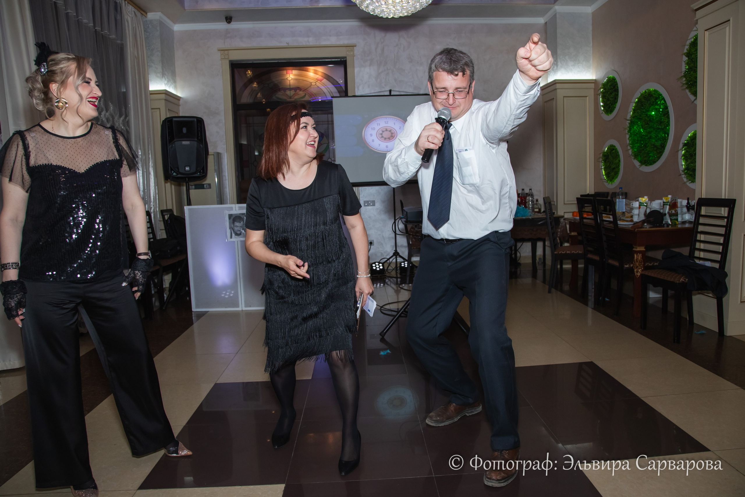 Гангстерская вечеринка в стиле 1920-х. Репортажный Фотограф