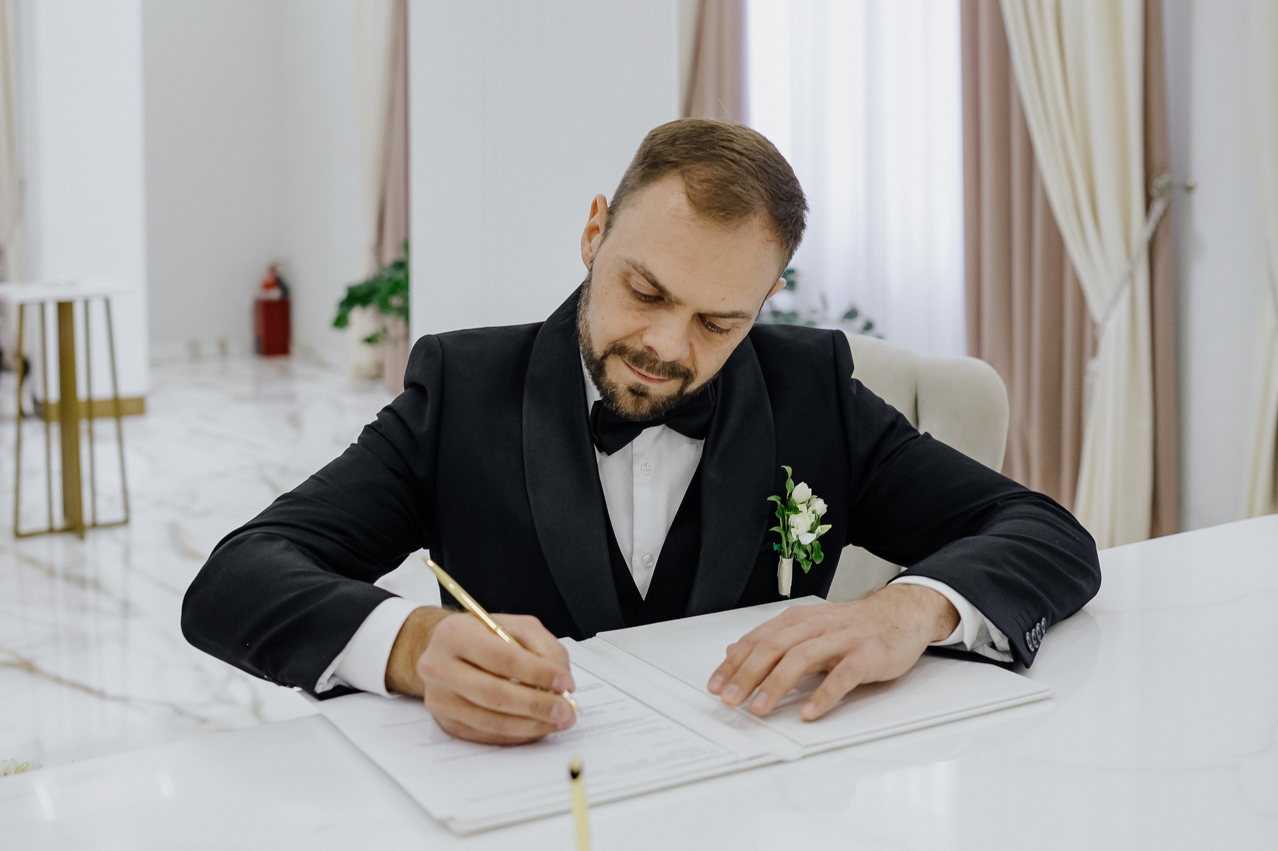 Свадебные сборы и фотосессия в отеле Милан. Свадебный фотограф Москва — Сергей и Татьяна