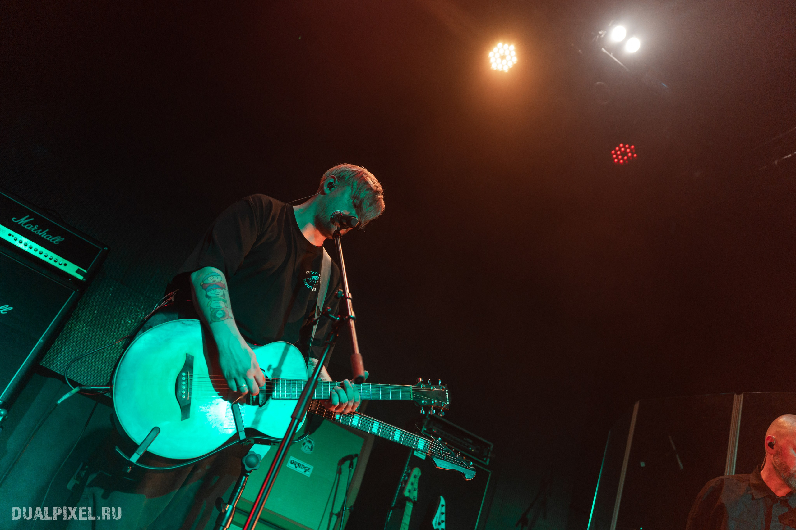 DenDerty концерт в Москве 30.03.2025. Магия музыки в кадре: Концертная Фотография