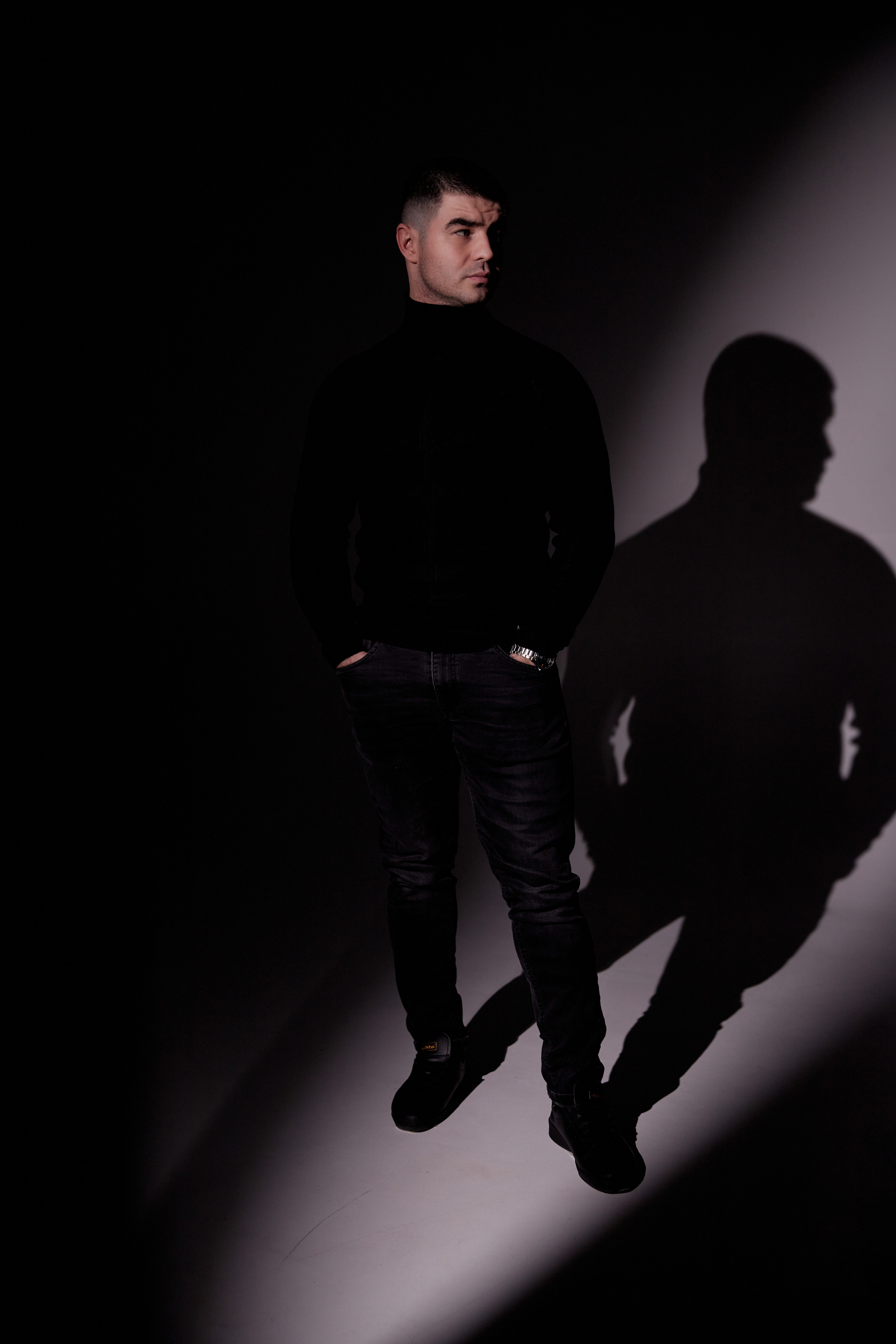 Мужской портрет в студии Ростова. Фотосессии в Ростове-на-Дону. Мария Роскошная