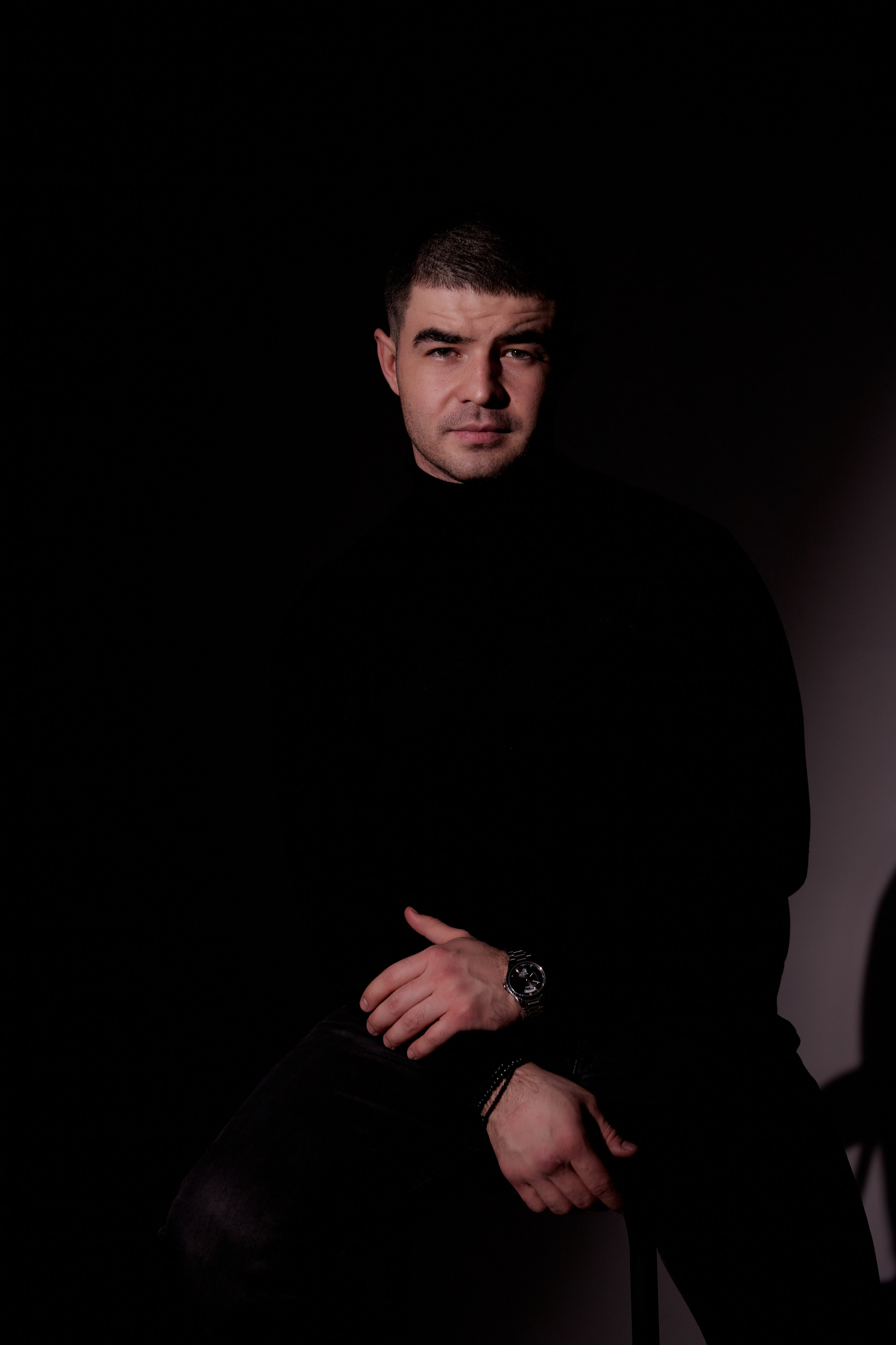 Мужской портрет в студии Ростова. Фотосессии в Ростове-на-Дону. Мария Роскошная