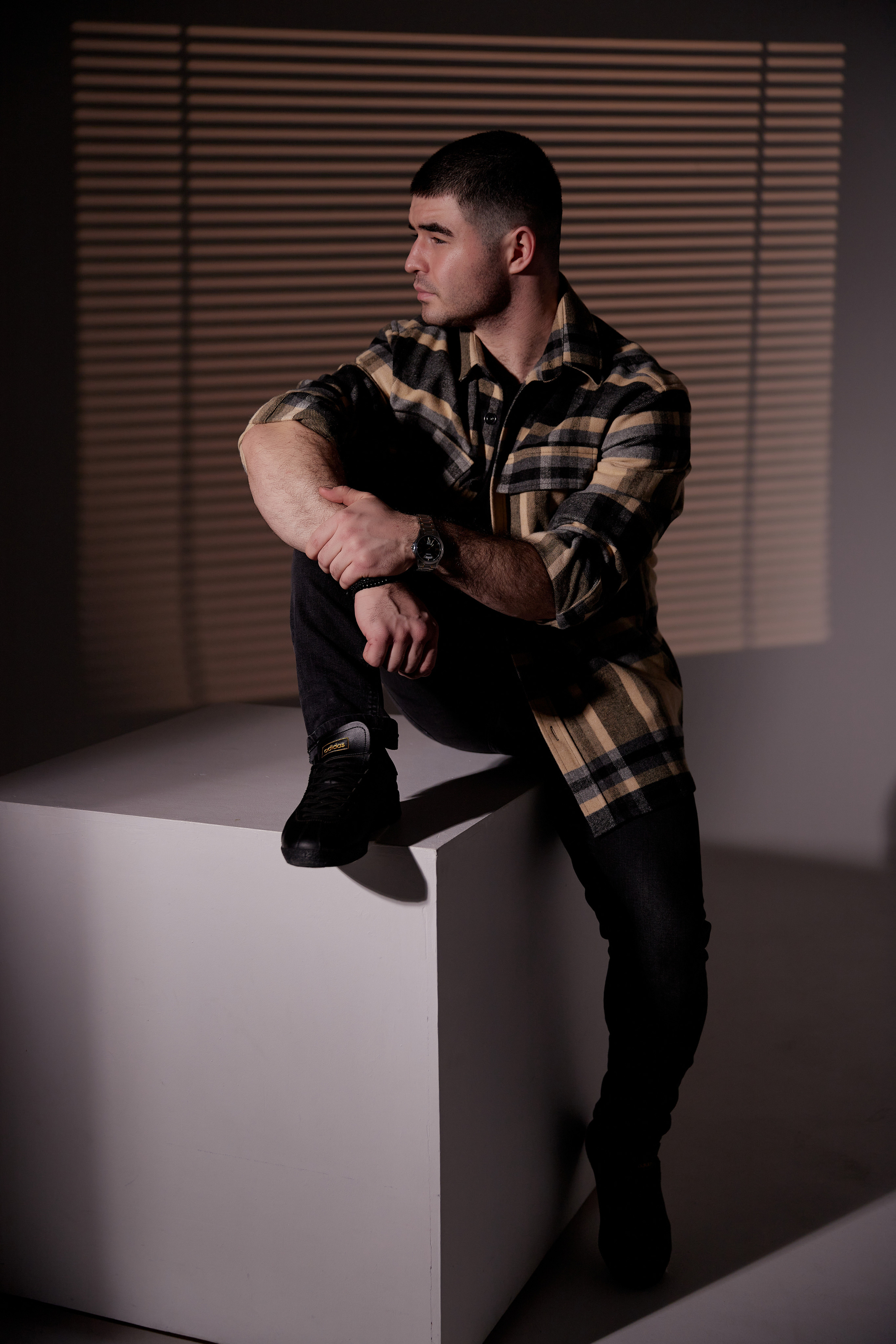 Мужской портрет в студии Ростова. Фотосессии в Ростове-на-Дону. Мария Роскошная