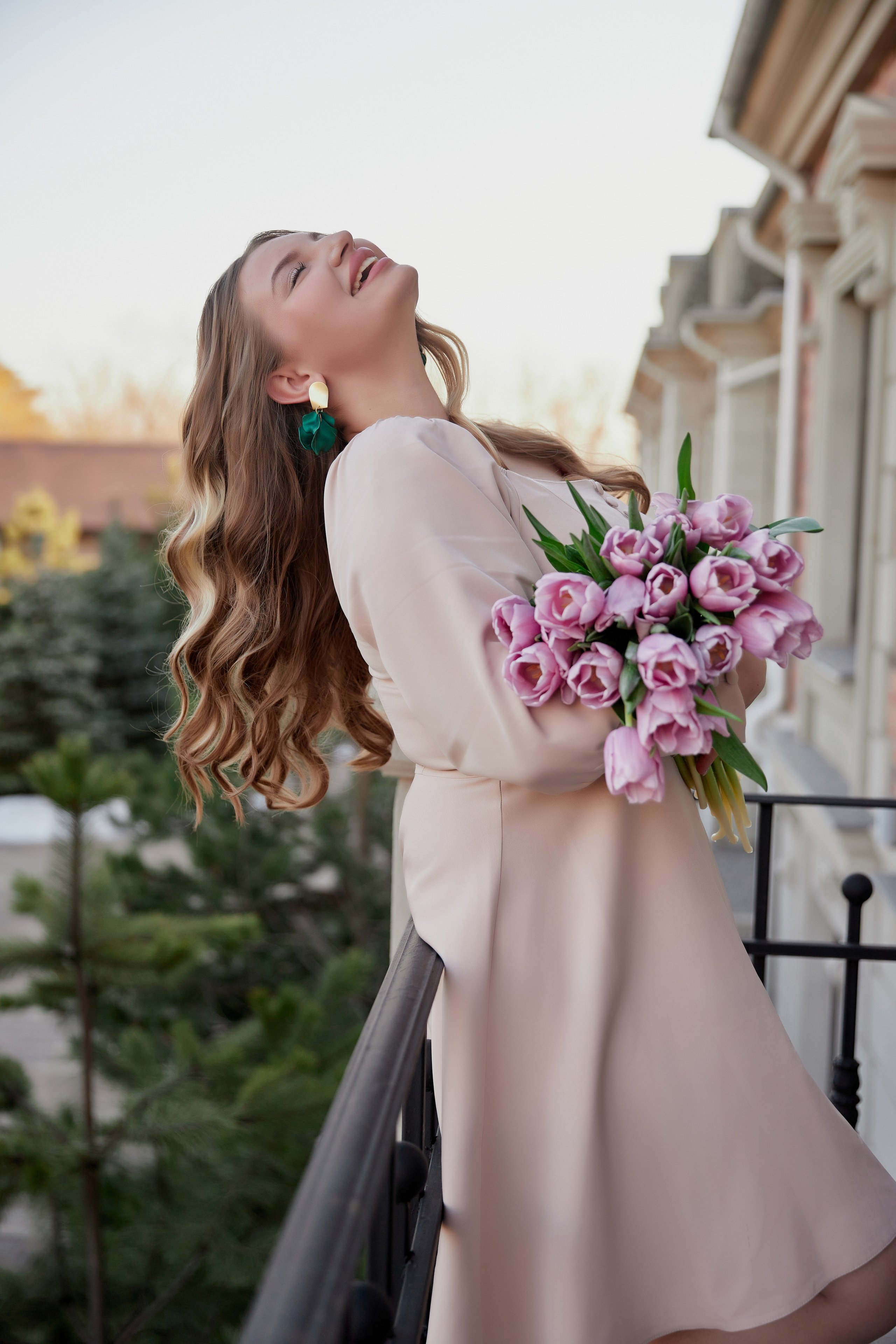 Фотосессия с букетом розовых тюльпанов в Ростове. Фотосессии в Ростове-на-Дону. Мария Роскошная