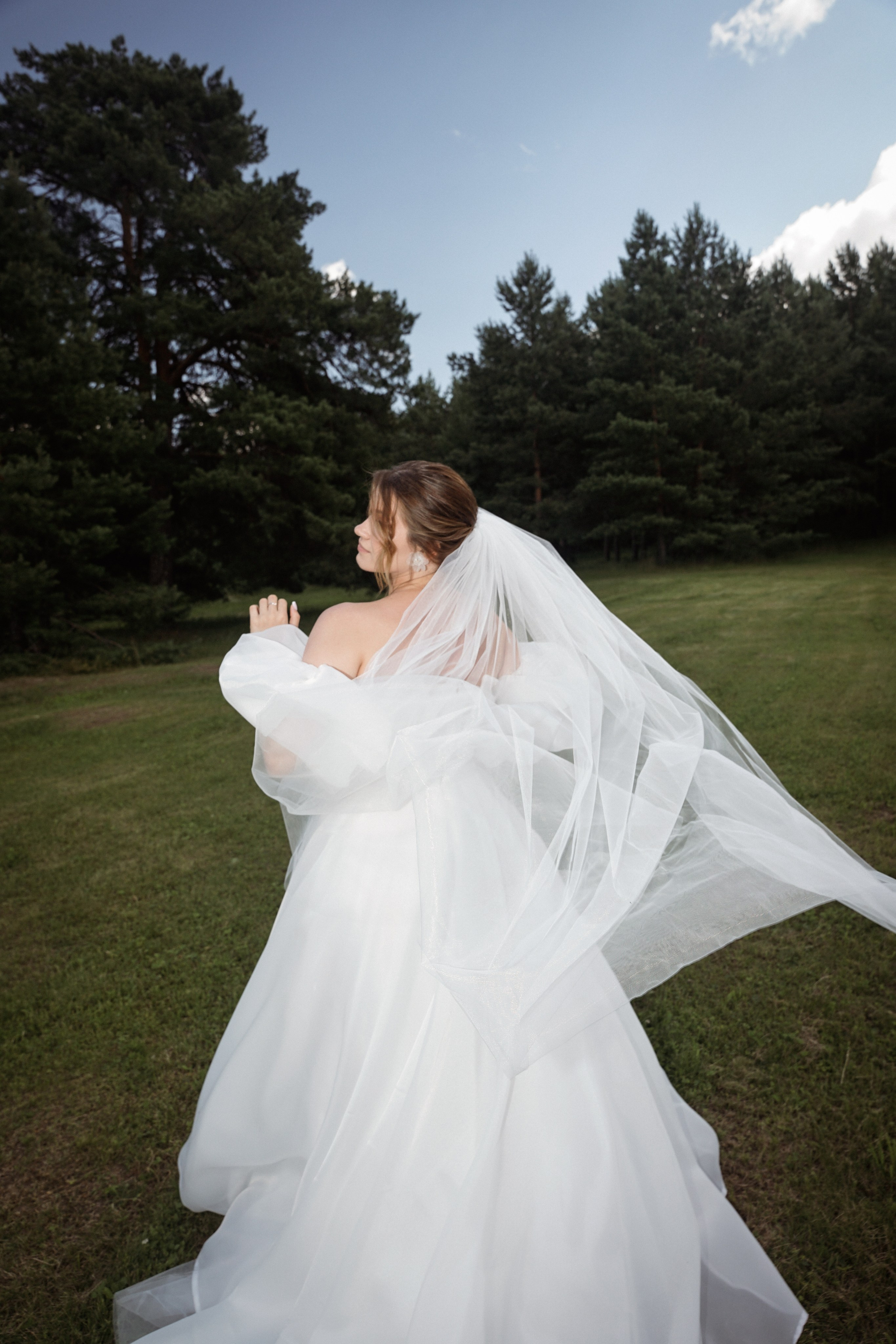 Свадебная фотосессия у оперного театра Екатеринбург