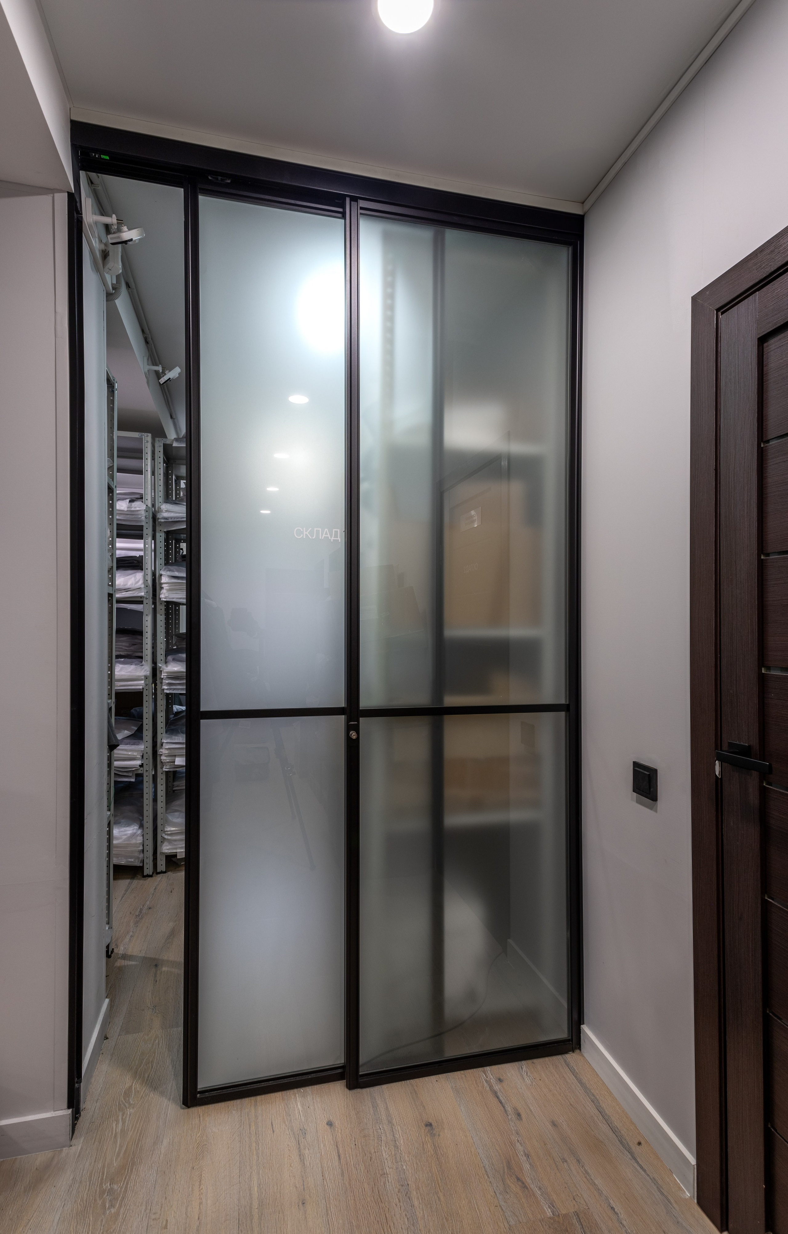 Шоурум магазина одежды WEME (136 м²). Елена Жукова. Архитектура, дизайн и ремонт