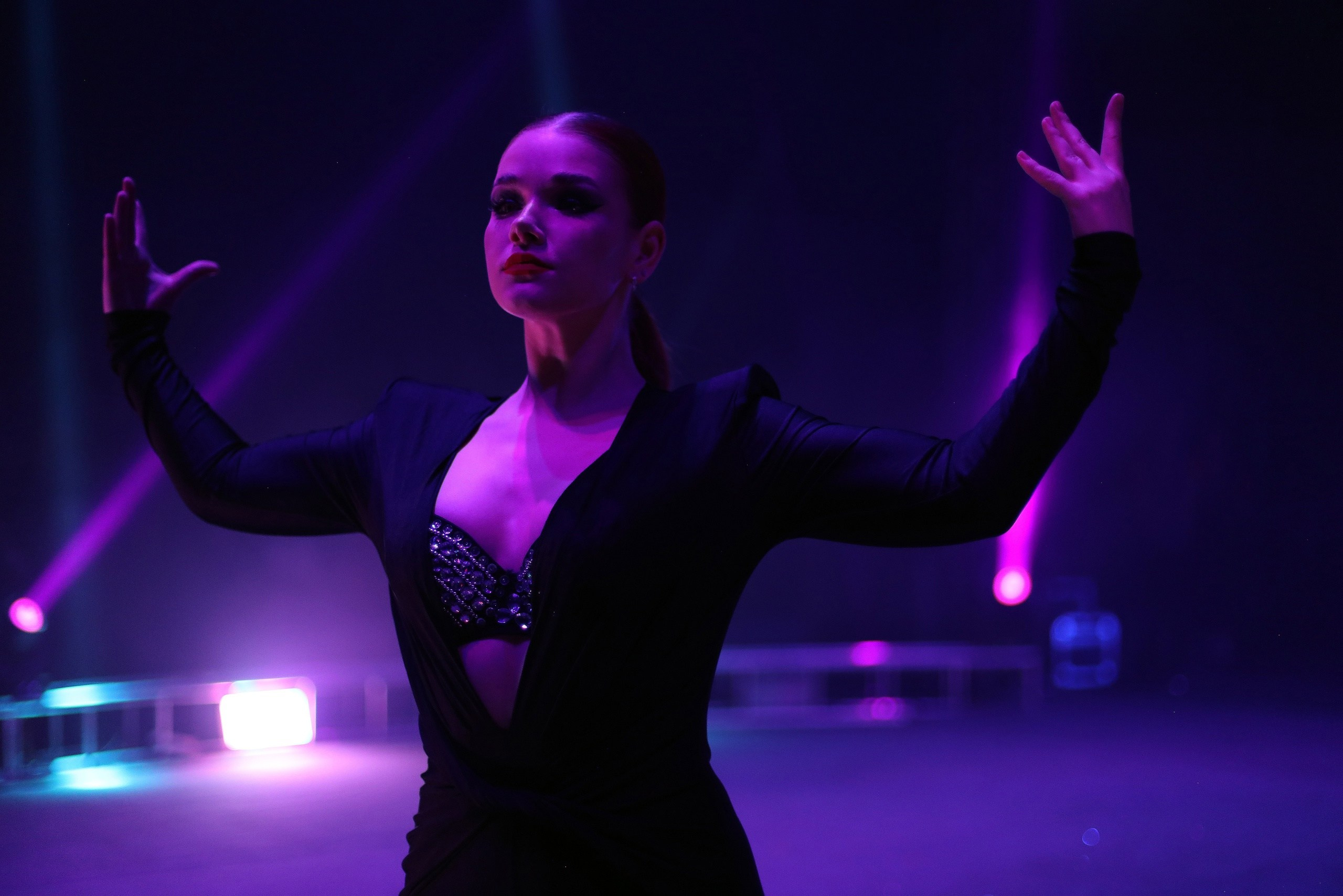 Реальность и иллюзия сплетаются в танце света и теней. Фотограф | Видеограф в Кургане, Тюмени и Челябинске