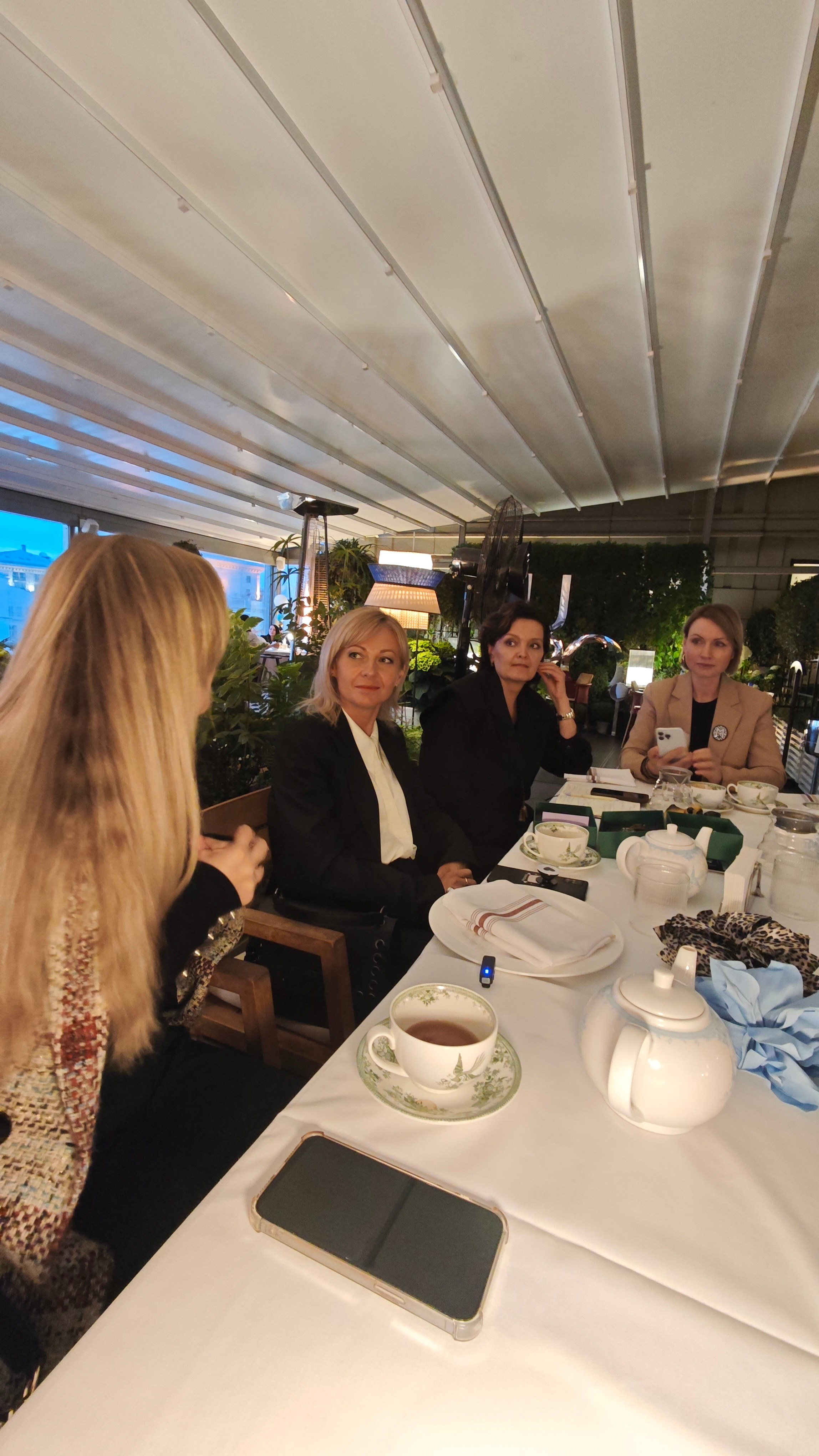 Встречи оффлайн/нетворкинг. Контент фотограф в Москве Кати Федотова