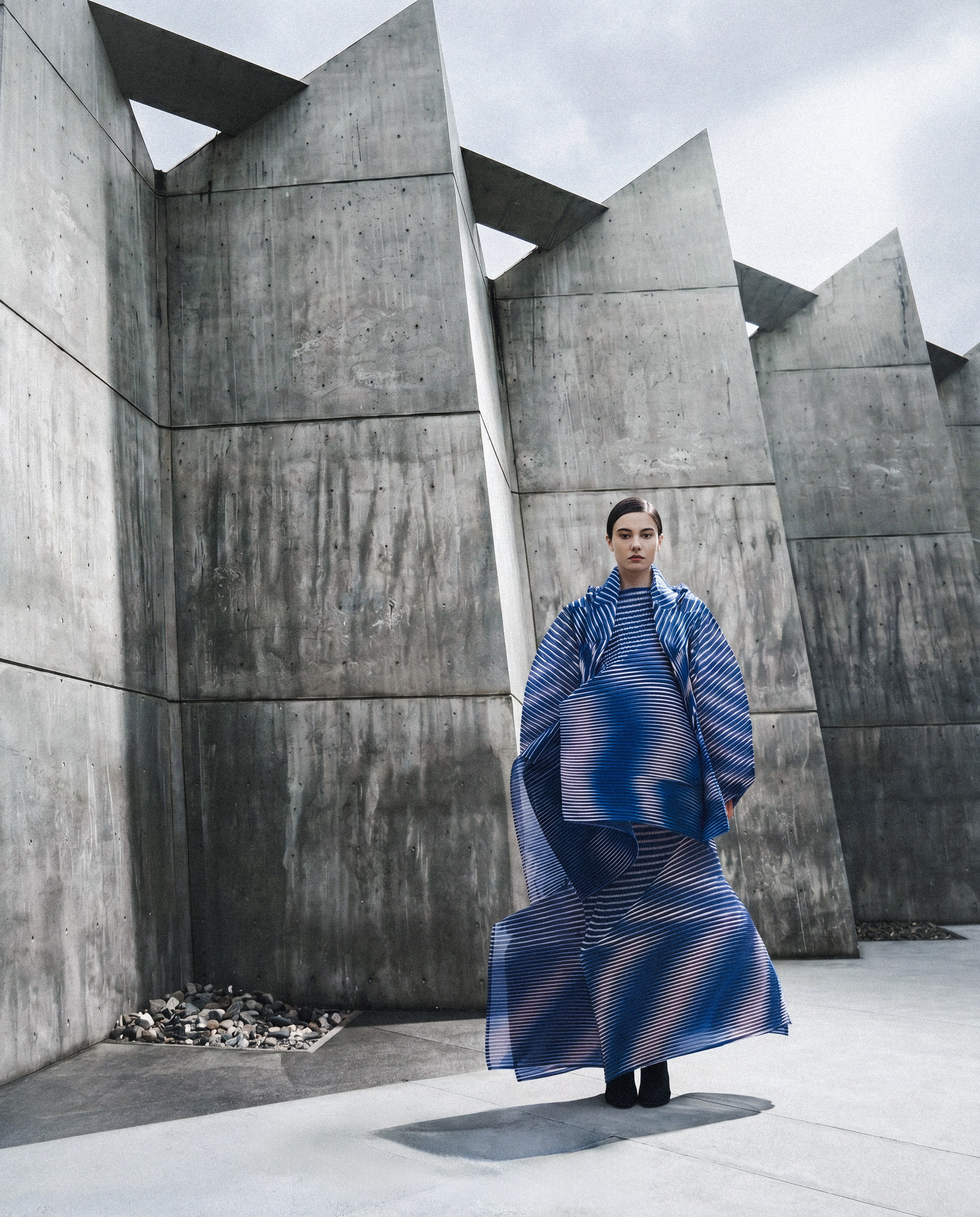 Isseymiyake. Рекламный фотограф, видеограф, арт-директор в Санкт-Петербурге — Олег Хохрин
