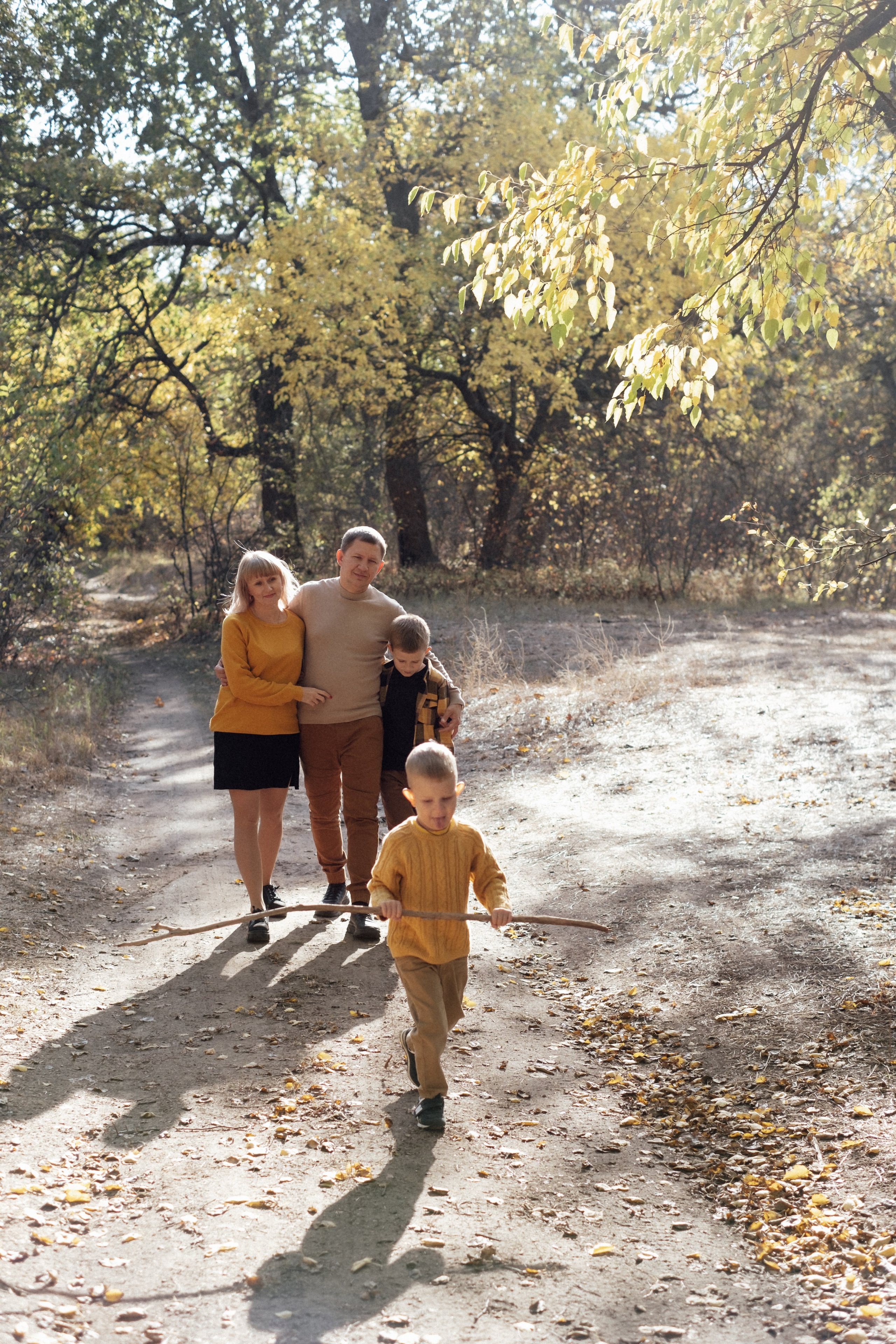 Семейная фотосессия в лесу. Свадебный и семейный фотограф г. Волгоград Биленко Ангелина