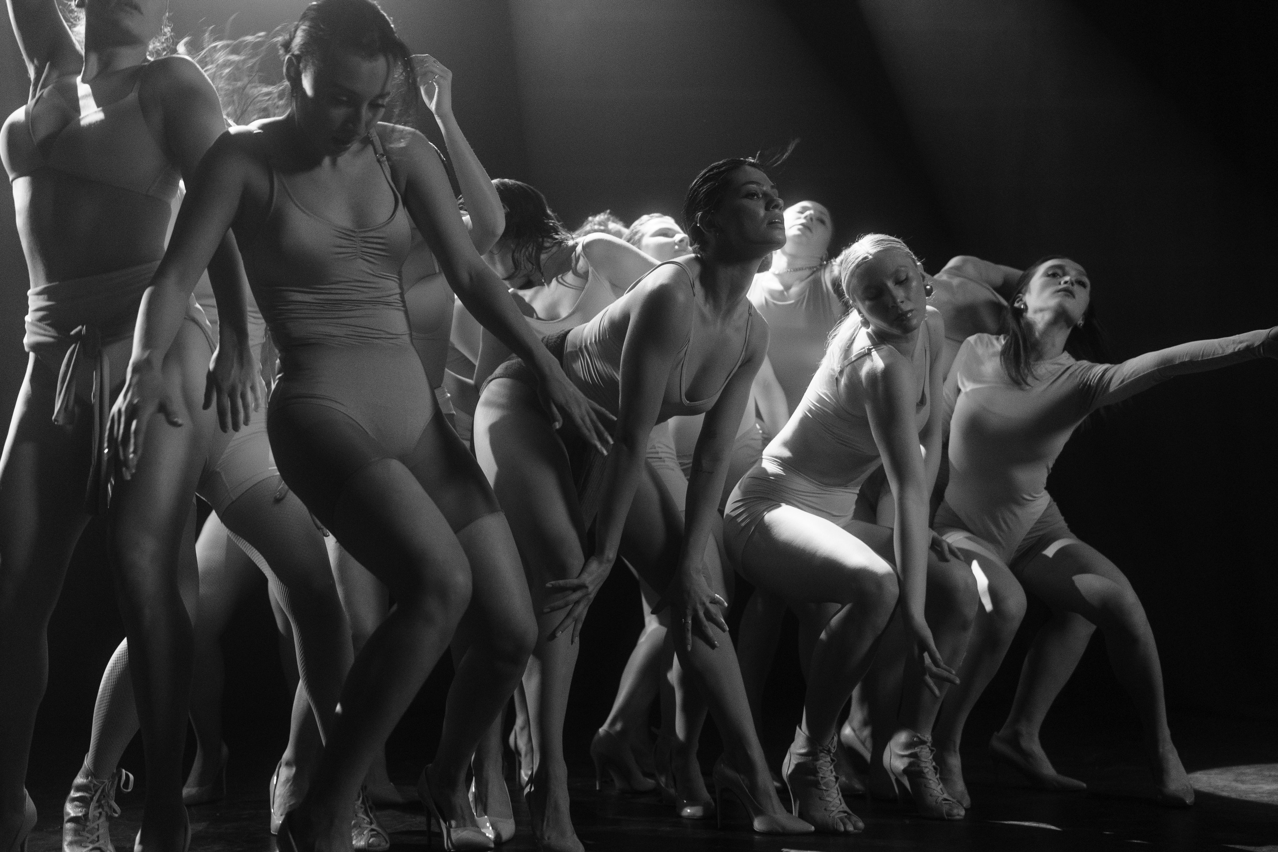 Reportage photography of dancers in the movie pavilion