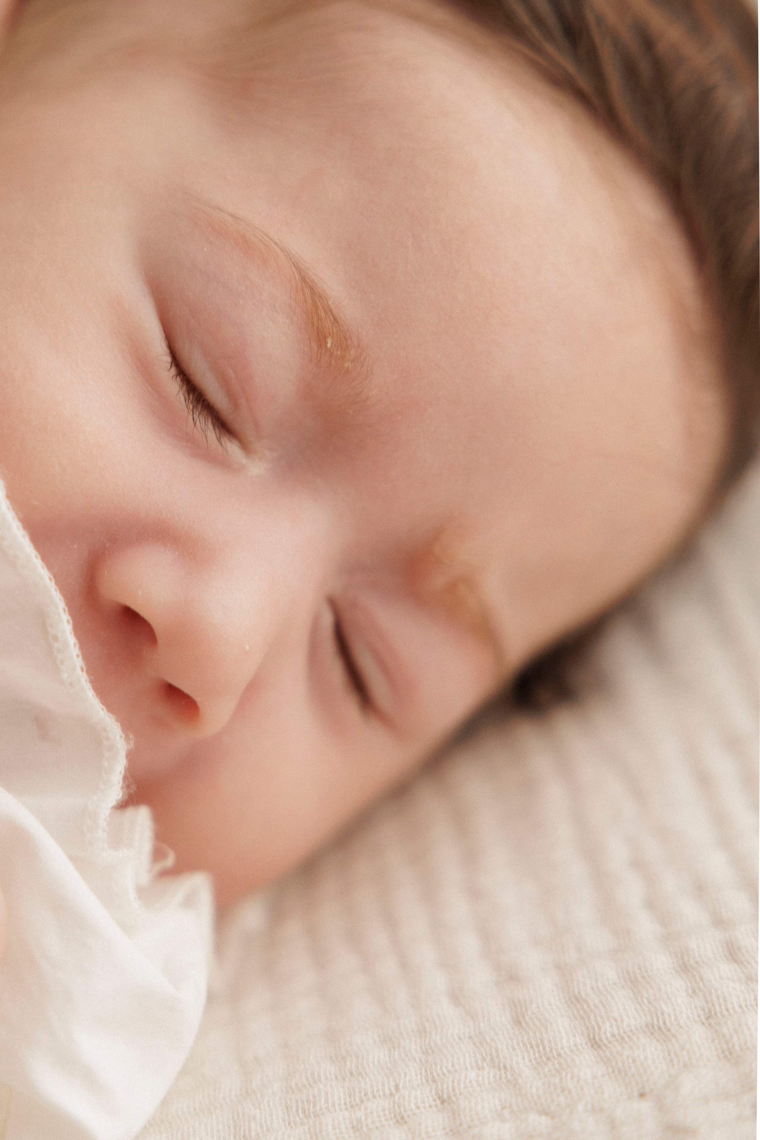 New born family photoshoot at home. Wedding and family photographer