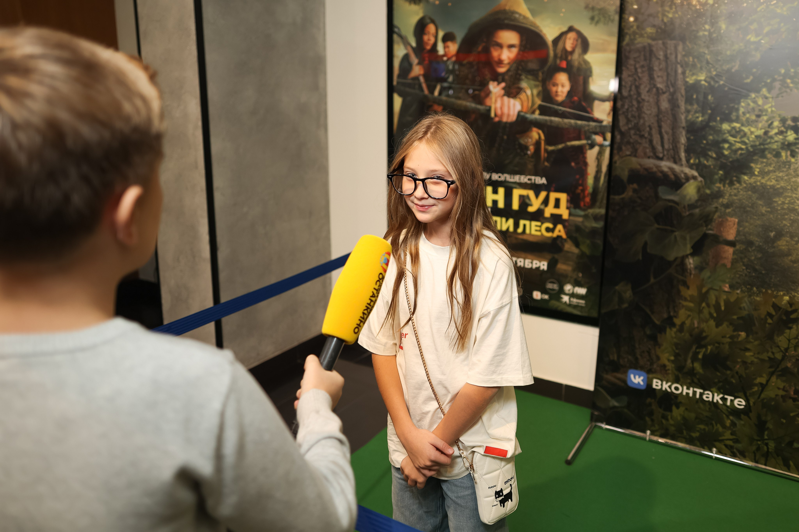 Школа «Останкино» на премьере Робин Гуд. Репортажный фотограф видеограф в Москве Ольга Плаксина