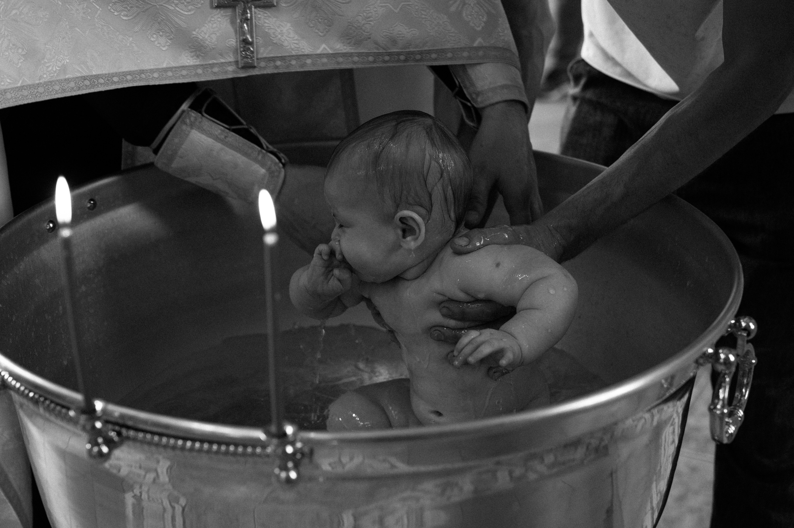 Таинство Крещения Дарьи (Храм Преполовения Пятидесятницы). Фотограф Ярута Оксана / Ростов-на-Дону