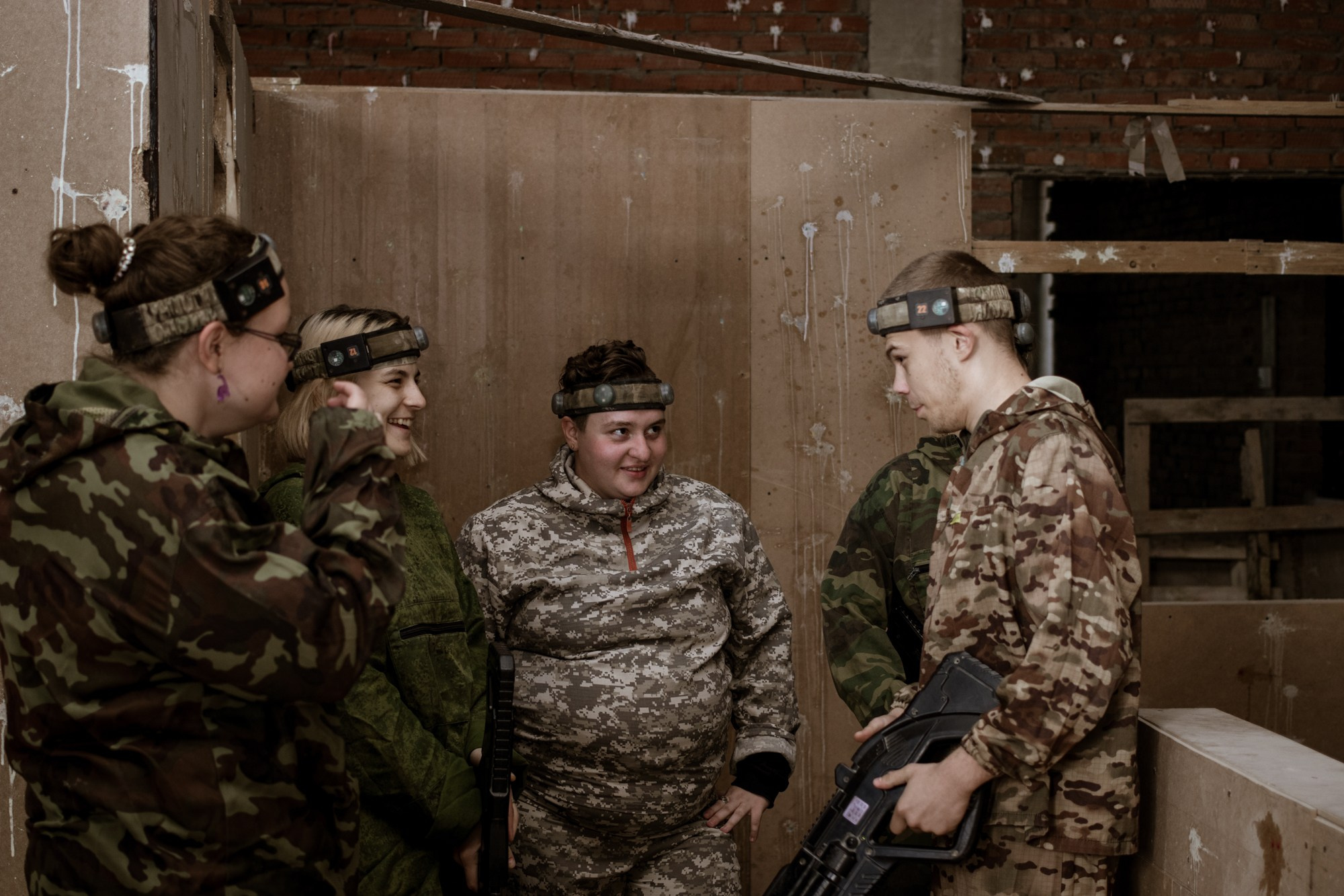 Лазертаг на заводе ЗИП. Репортажный, промышленный и маркетплейс-фотограф Дмитрий Чернат