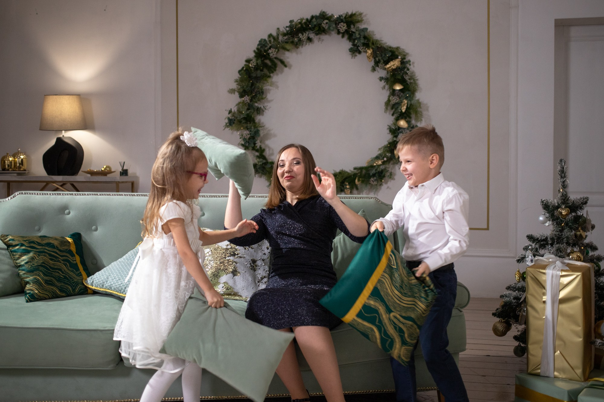 Семейная съёмка Новый Год. Репортажный, промышленный и маркетплейс-фотограф Дмитрий Чернат