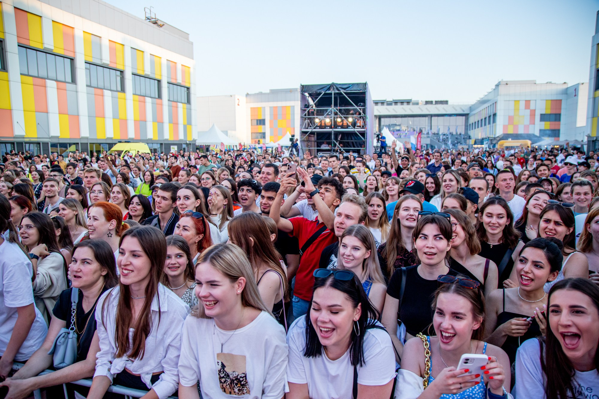 Краевой День молодёжи в Краснодаре 2023. Репортажный, промышленный и маркетплейс-фотограф Дмитрий Чернат