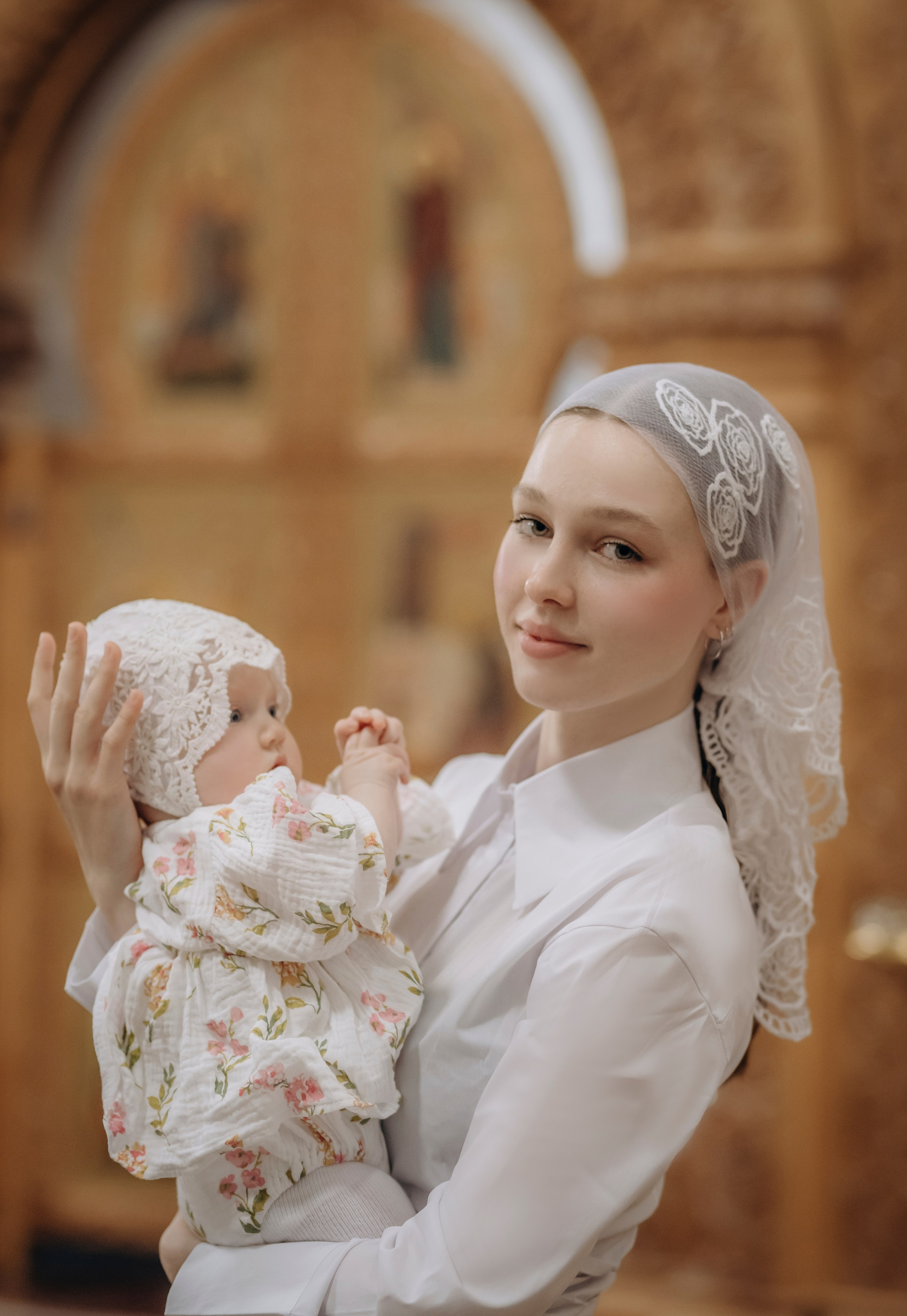 Крещение Дарины. Семейный фотограф и фотограф на таинства в Москве Юлия Калайджян