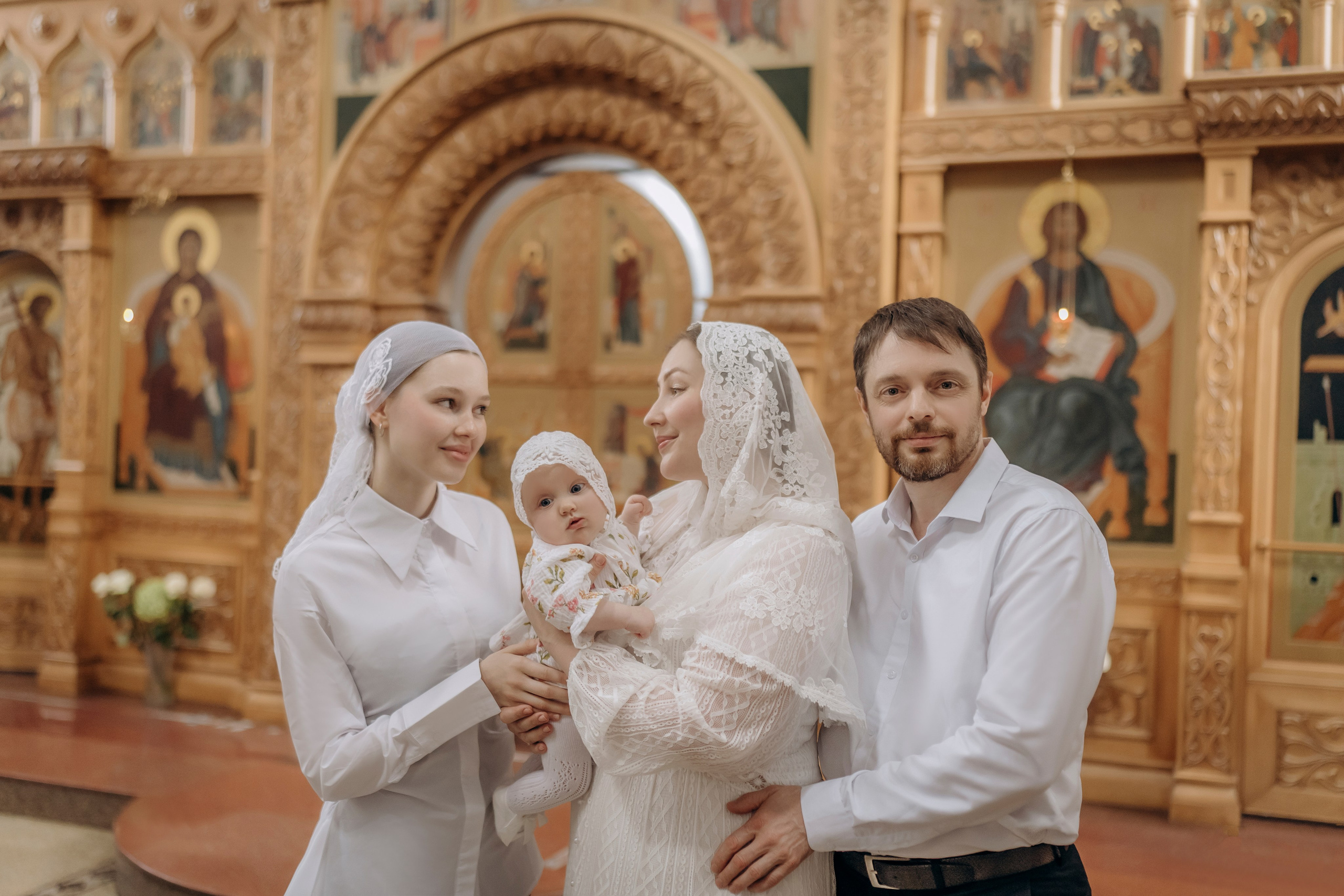 Крещение Дарины. Семейный фотограф и фотограф на таинства в Москве Юлия Калайджян