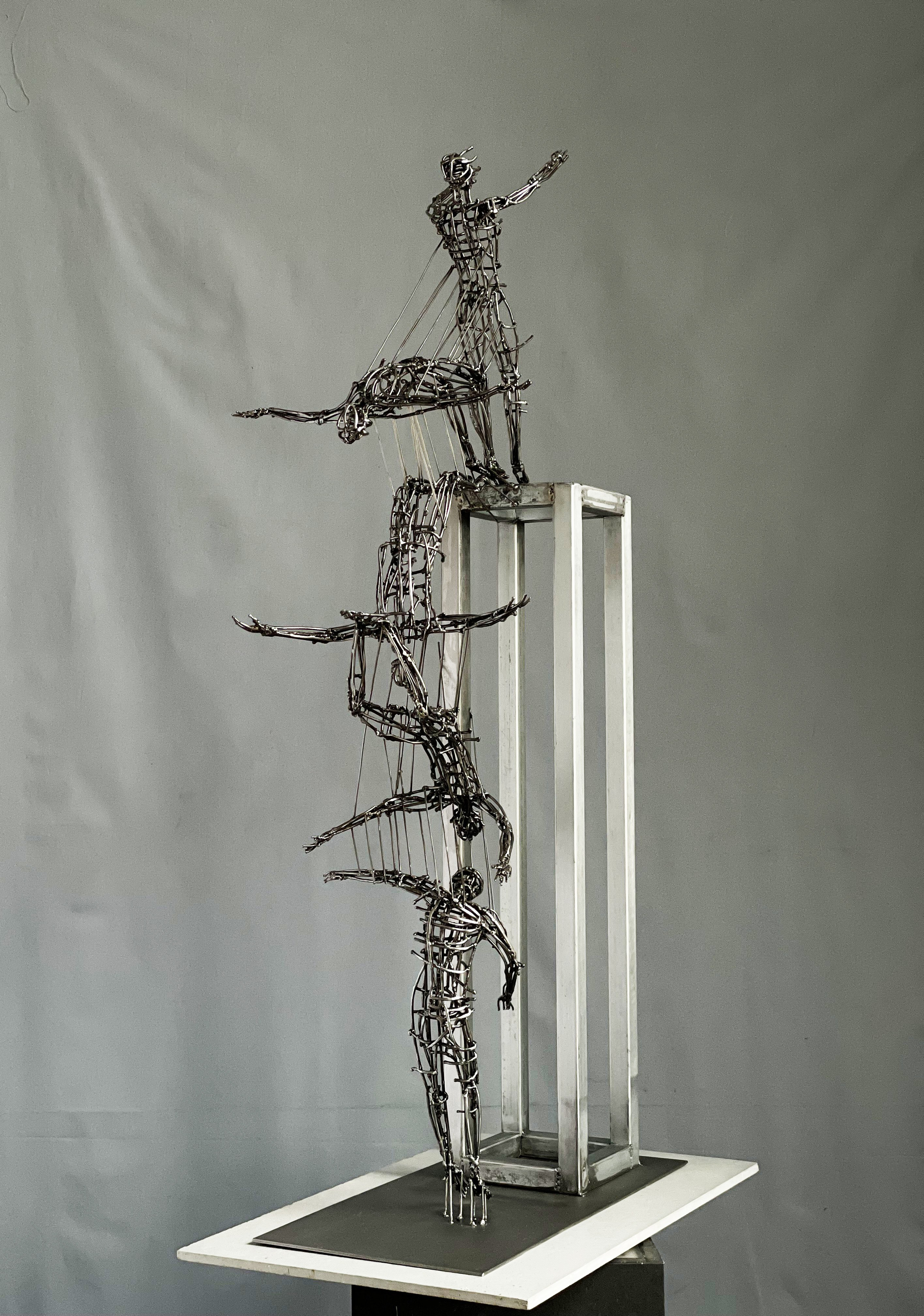 Паркур-свободное падение / parkour- free fall_2023. Художник — скульптор Антонина Фатхуллина