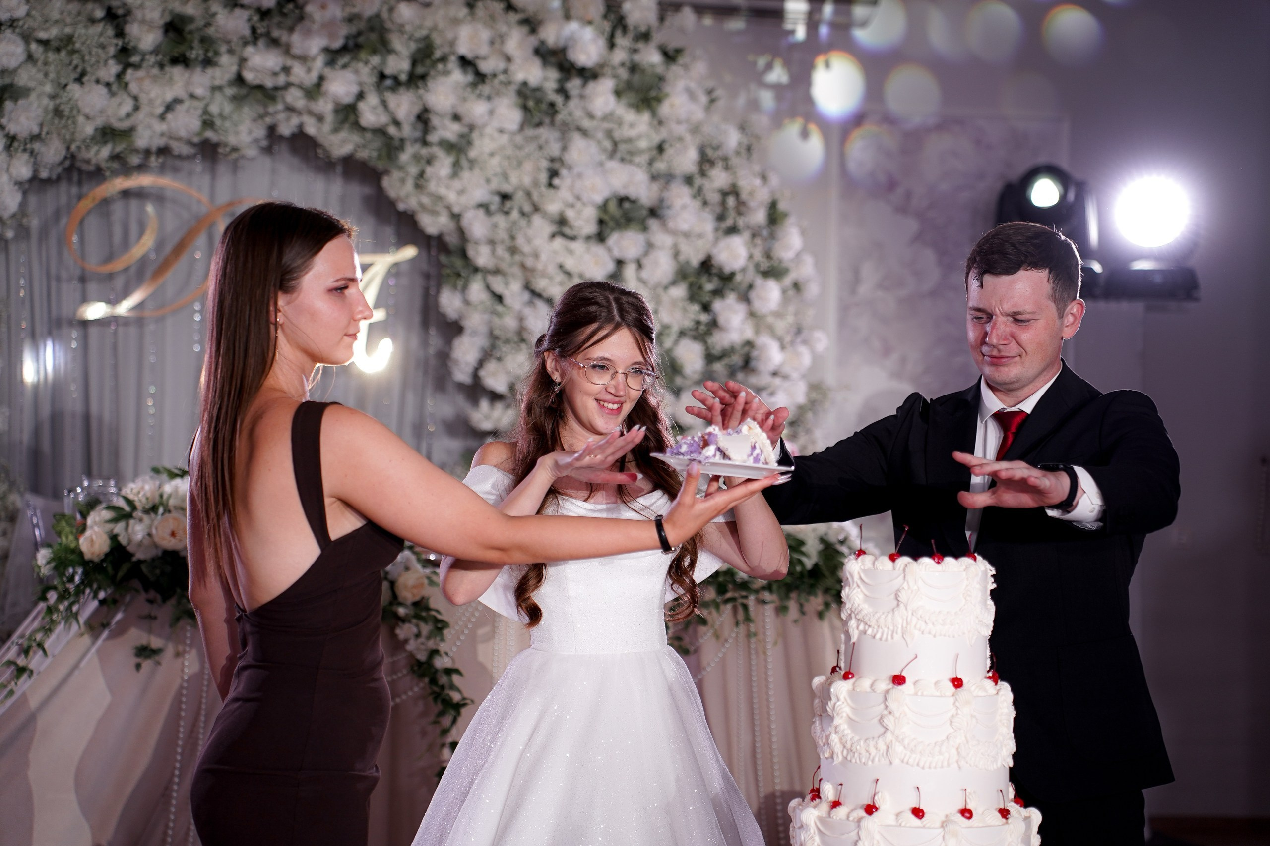 Свадьба «Полный день. Premium». Даниил и Алёна. Фотосессия в Ростове-на-Дону. Свадебный фотограф в Ростове-на-Дону. Таинство Крещения и Венчания, семейные фотосессии. Алёна Чёботова