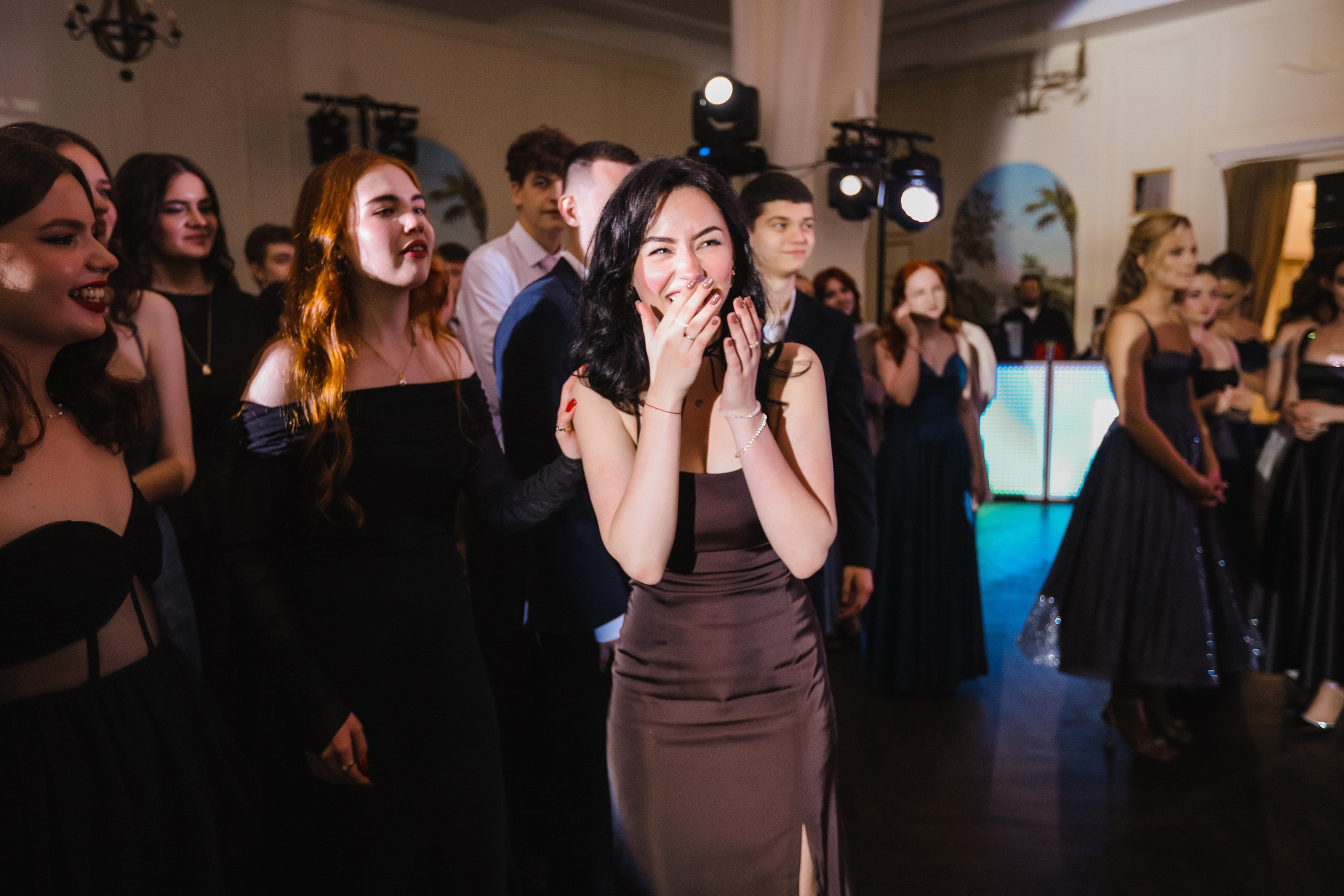 Выпускной Гимназия 1. Роман Урумбаев фотограф Нижневартовск