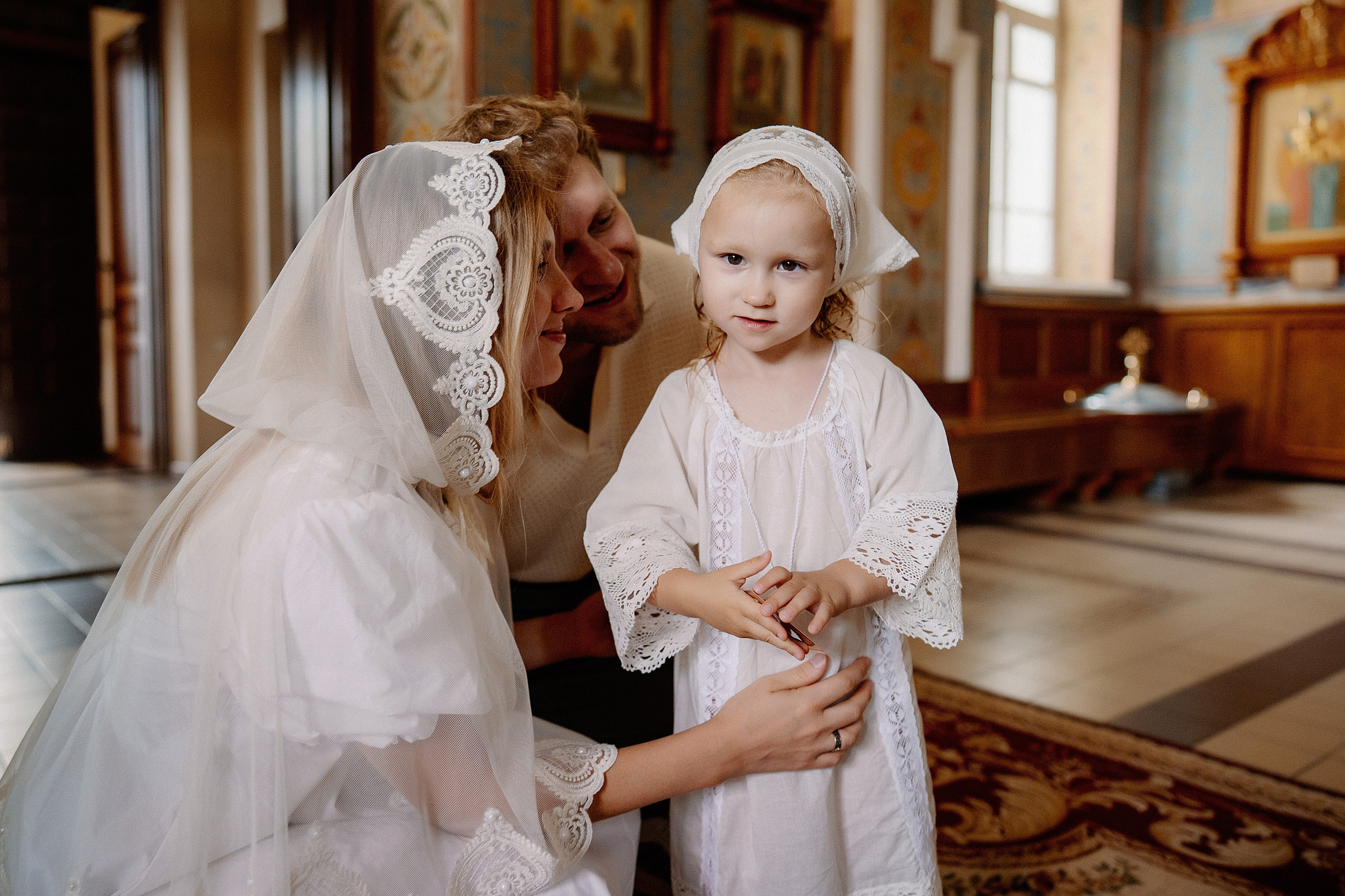 Крещение Эммы. Фотограф на Крещение и Венчание в Красноярске Рамазанова Юлия