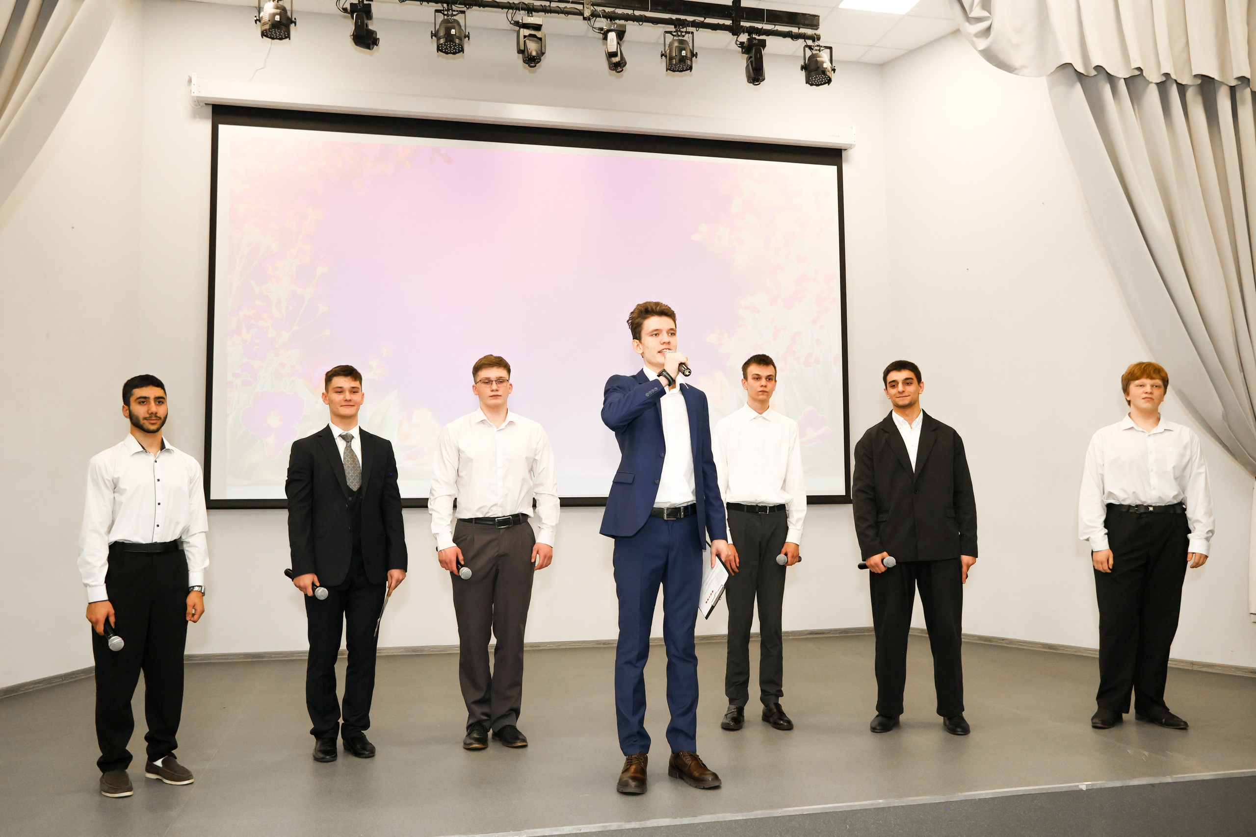 8 марта I школа. The EVL gallery