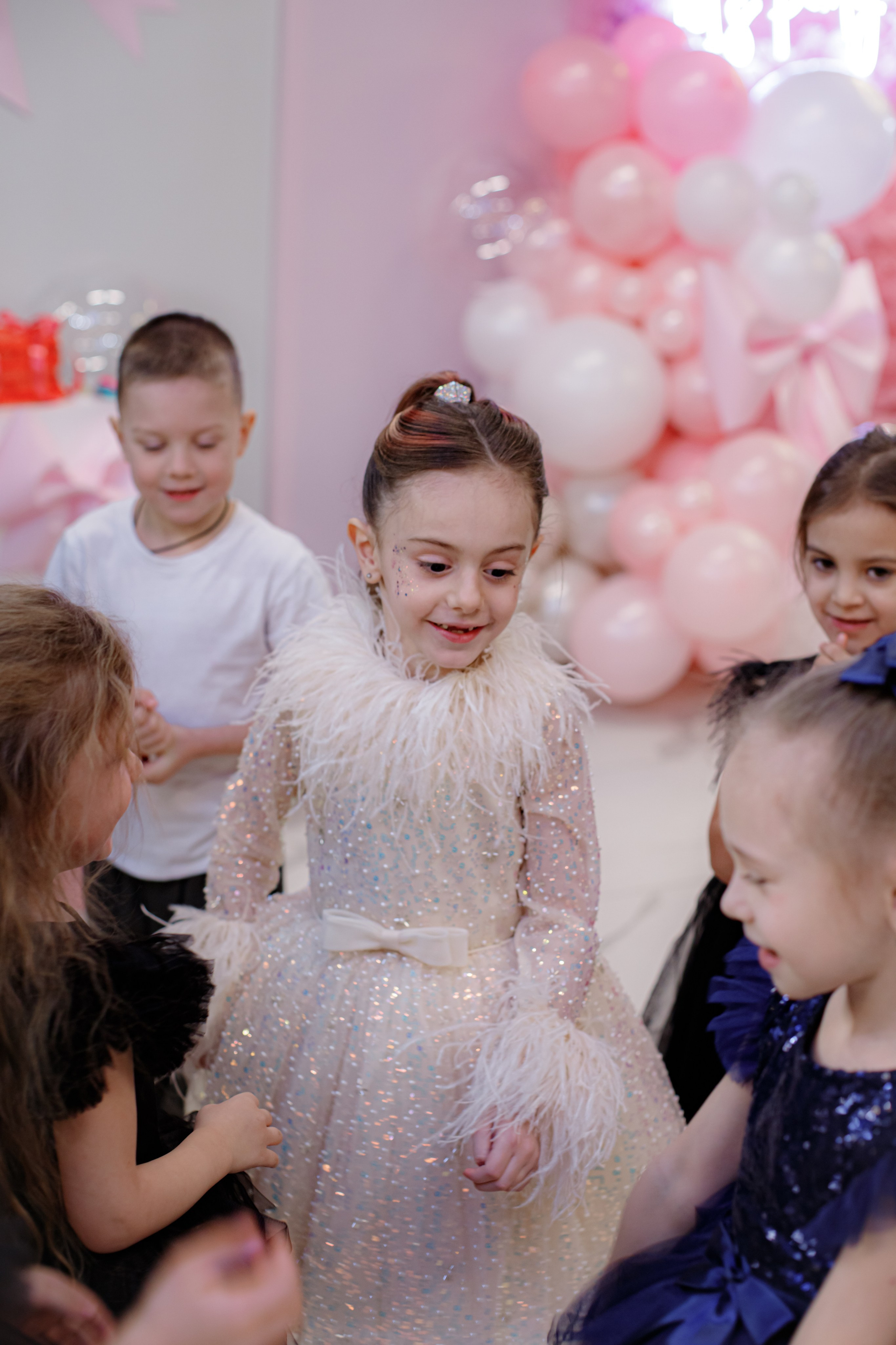 ASIA'S BIRTHDAY PARTY. Photokarish