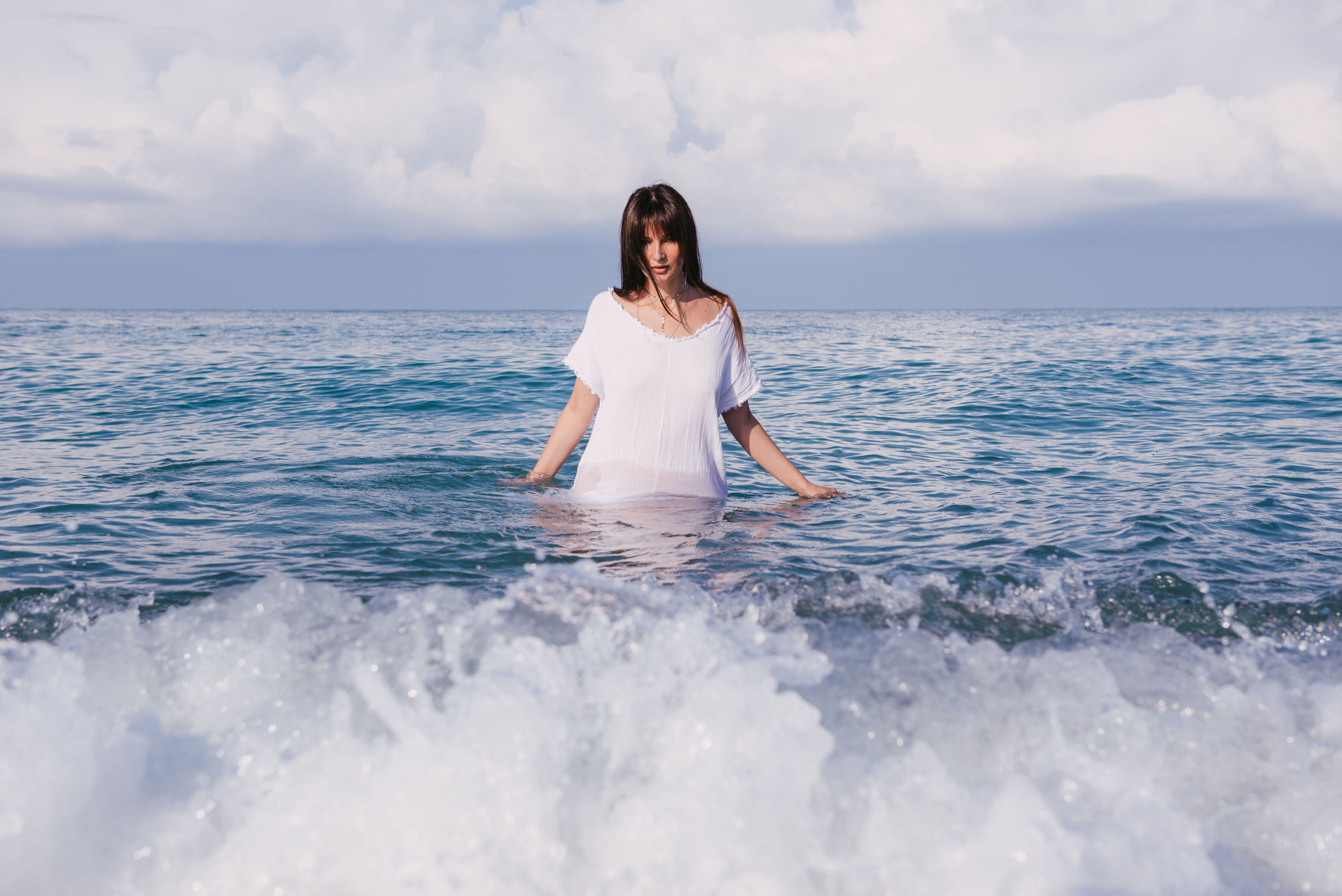 Фотосессия на берегу моря для сайта женского тура. Портретный и репортажный фотограф в Сочи Рамодина Юлия