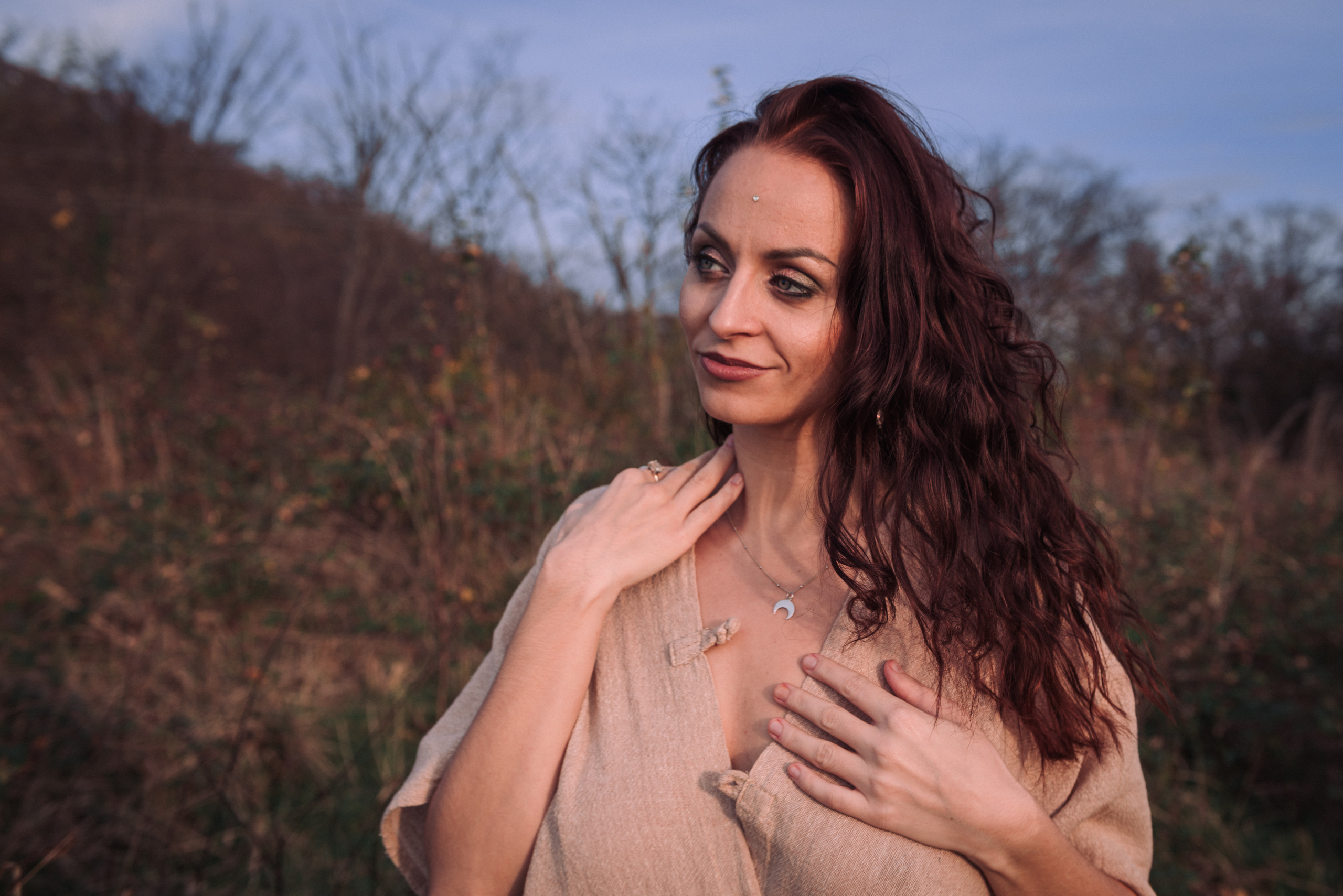 Аня. Фотосессия на холмах. Портретный и репортажный фотограф в Сочи Рамодина Юлия