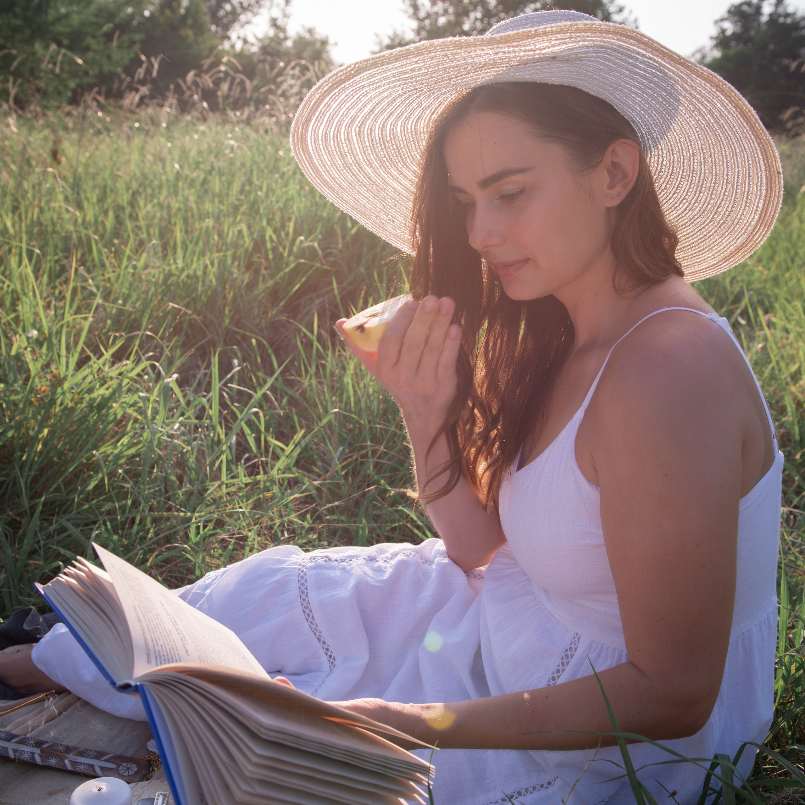 Фотосессия для блога Наташи. На поляне. Портретный и репортажный фотограф в Сочи Рамодина Юлия