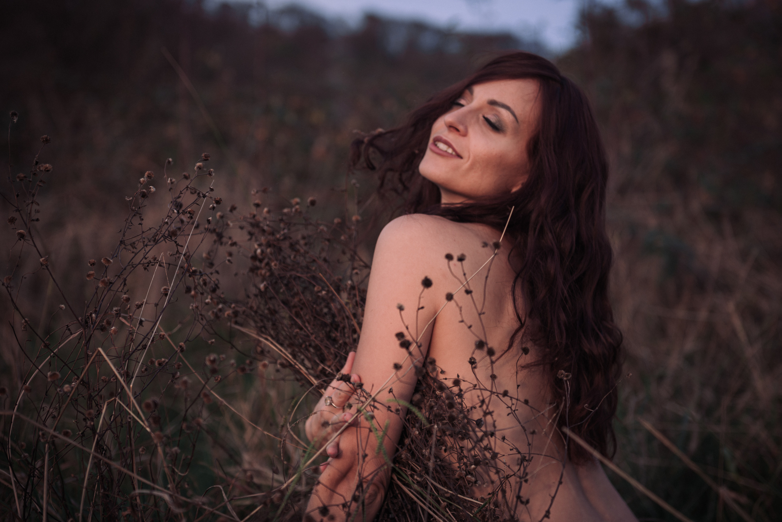 Аня. Фотосессия на холмах. Портретный и репортажный фотограф в Сочи Рамодина Юлия