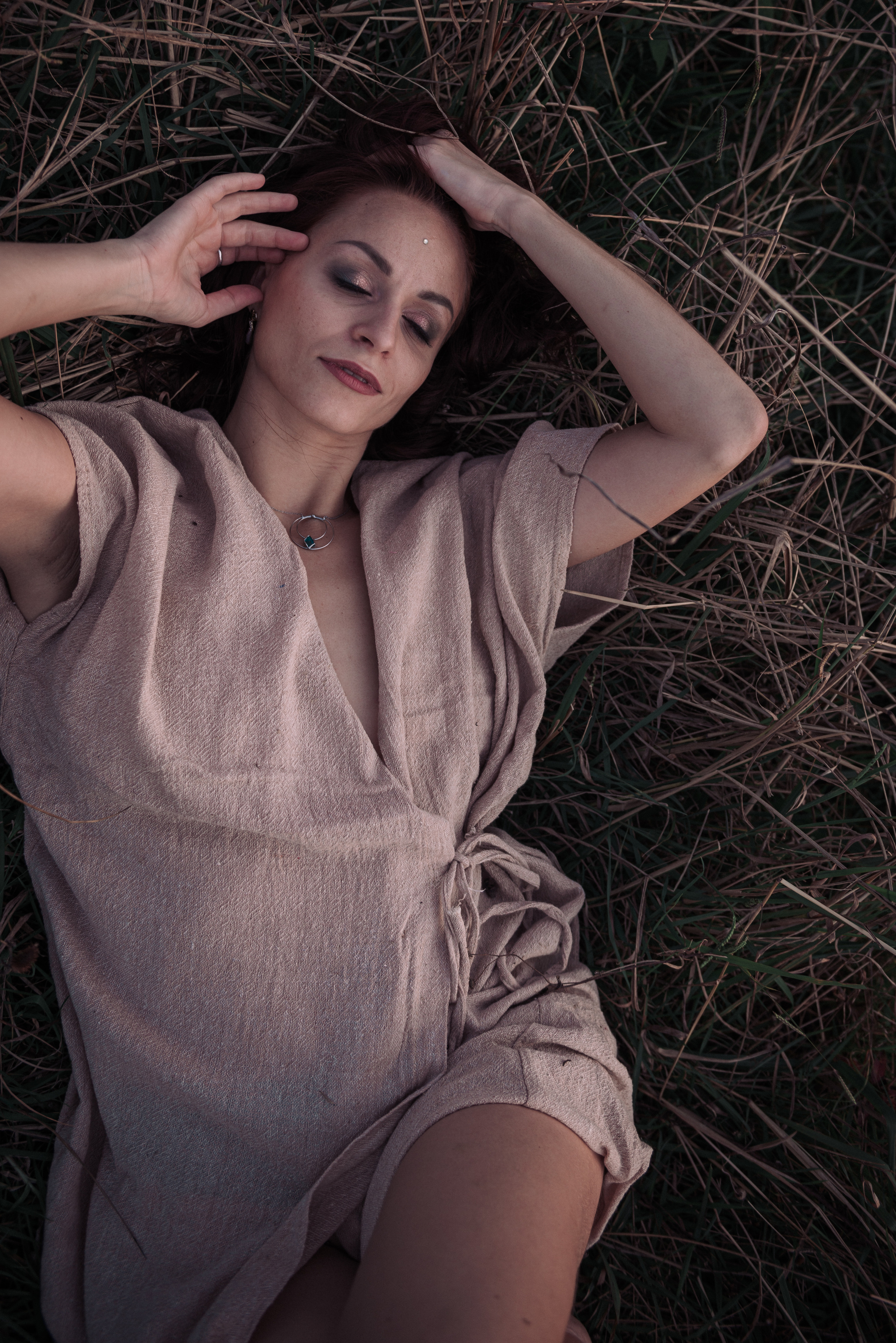 Аня. Фотосессия на холмах. Портретный и репортажный фотограф в Сочи Рамодина Юлия