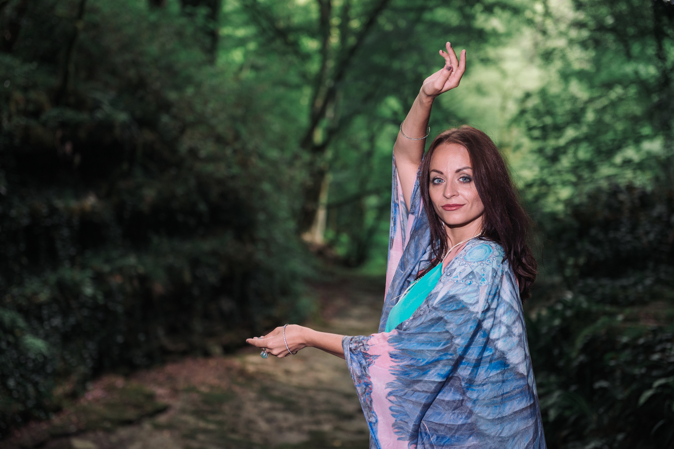 Аня. Фотосессия на водопаде. Портретный и репортажный фотограф в Сочи Рамодина Юлия