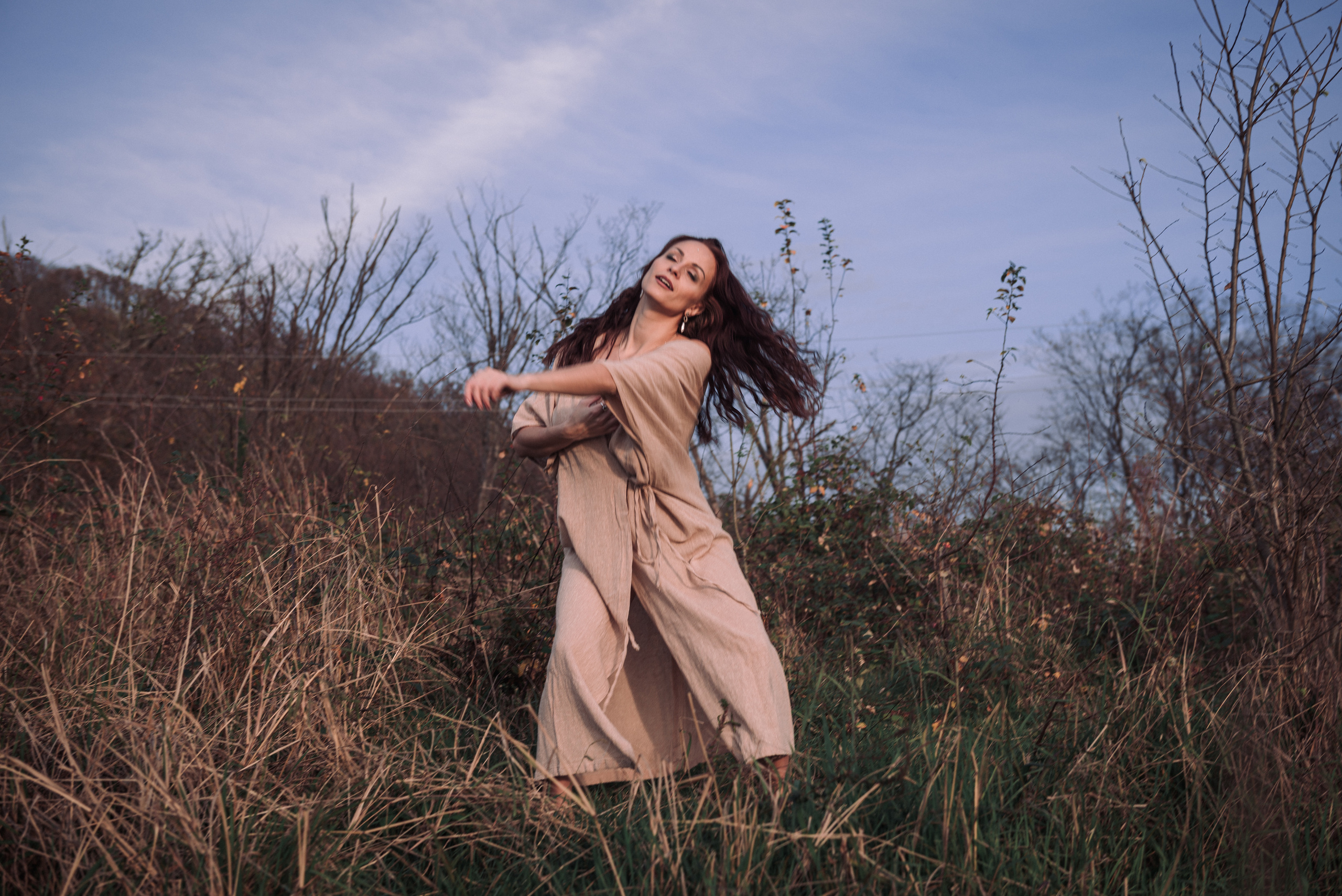 Аня. Фотосессия на холмах. Портретный и репортажный фотограф в Сочи Рамодина Юлия