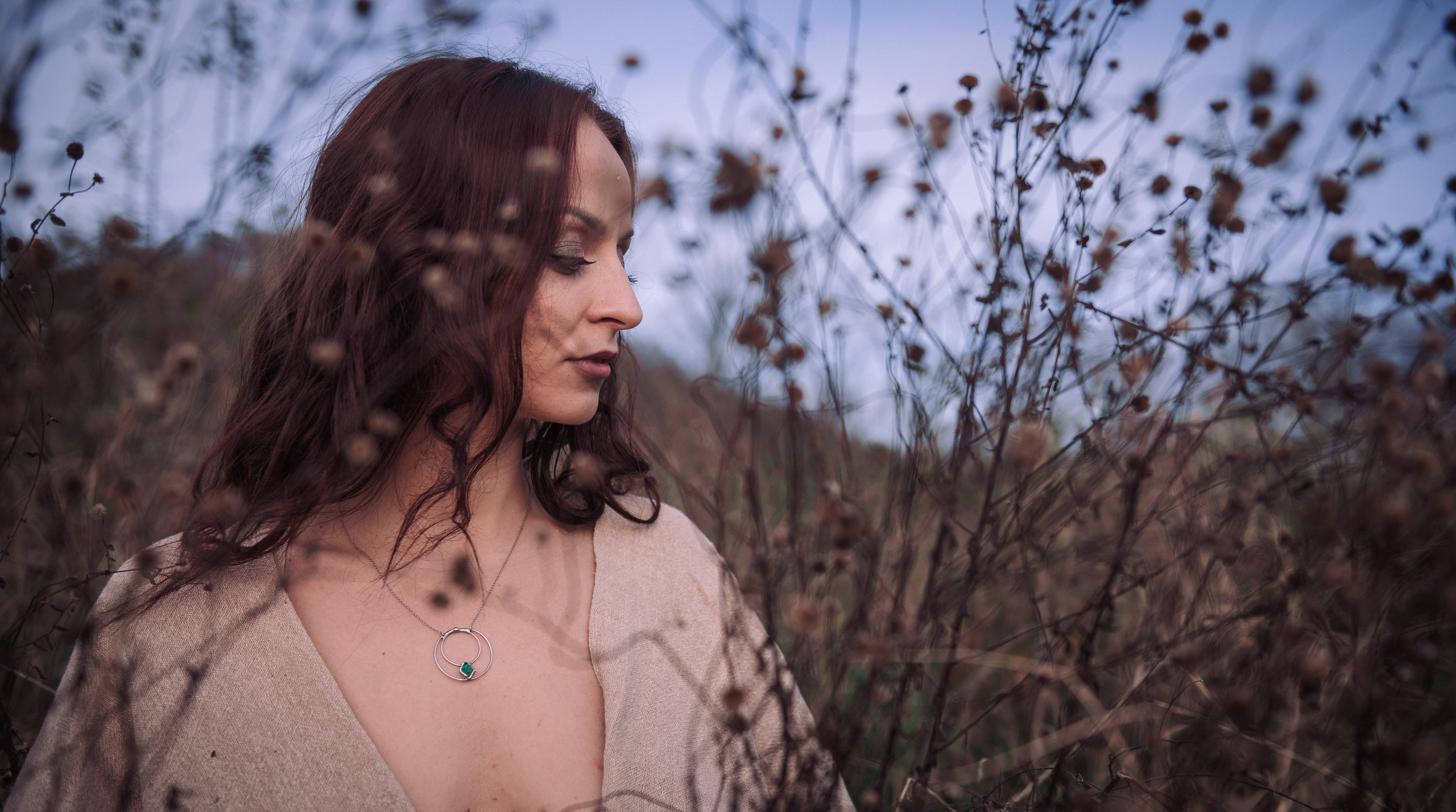 Аня. Фотосессия на холмах. Портретный и репортажный фотограф в Сочи Рамодина Юлия