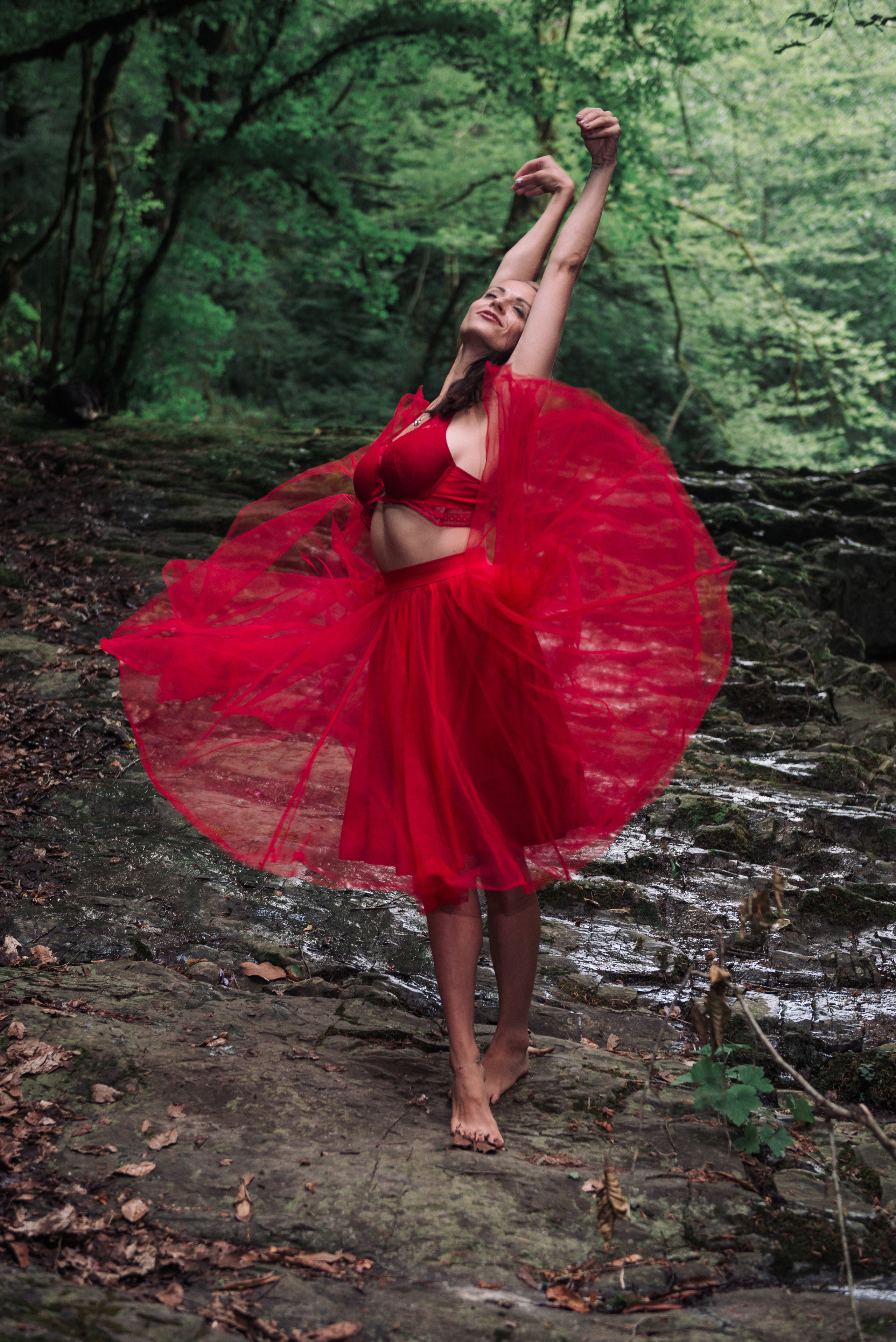 Аня. Фотосессия на водопаде. Портретный и репортажный фотограф в Сочи Рамодина Юлия