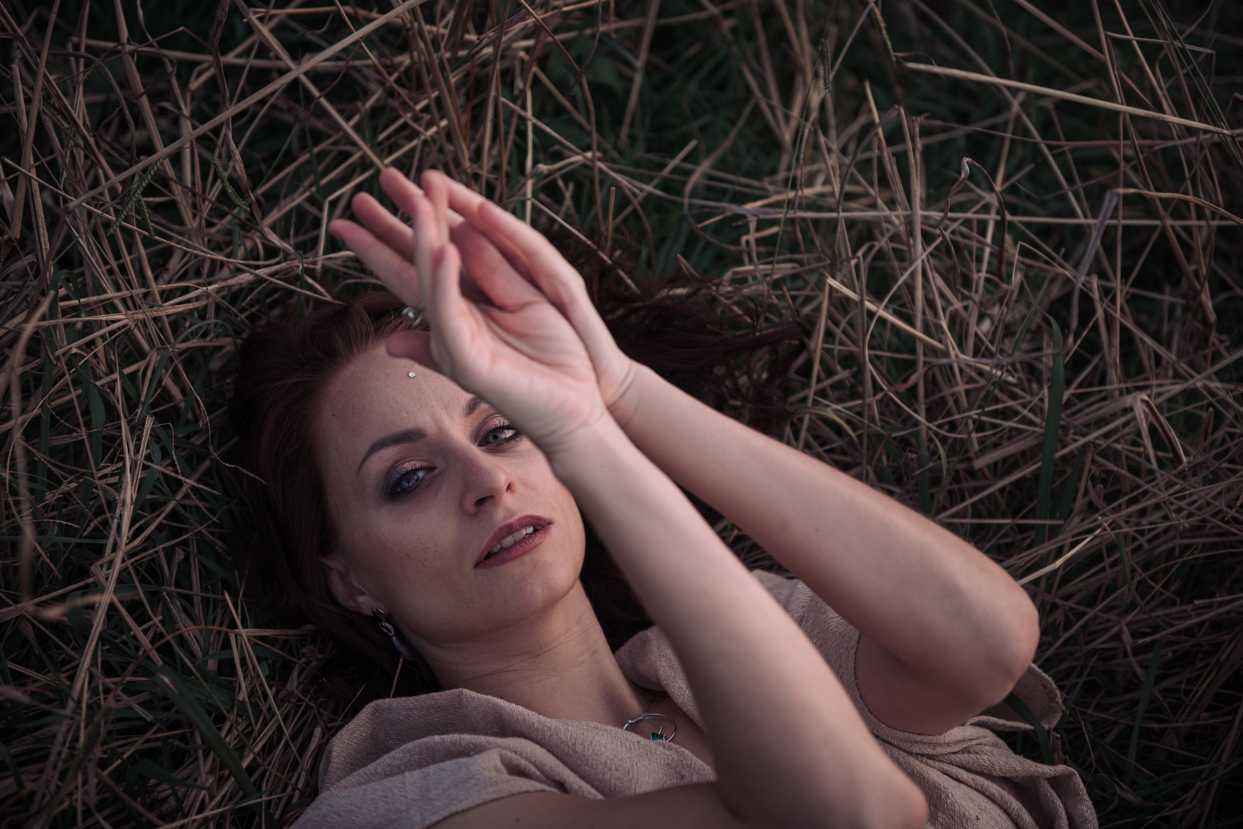 Аня. Фотосессия на холмах. Портретный и репортажный фотограф в Сочи Рамодина Юлия