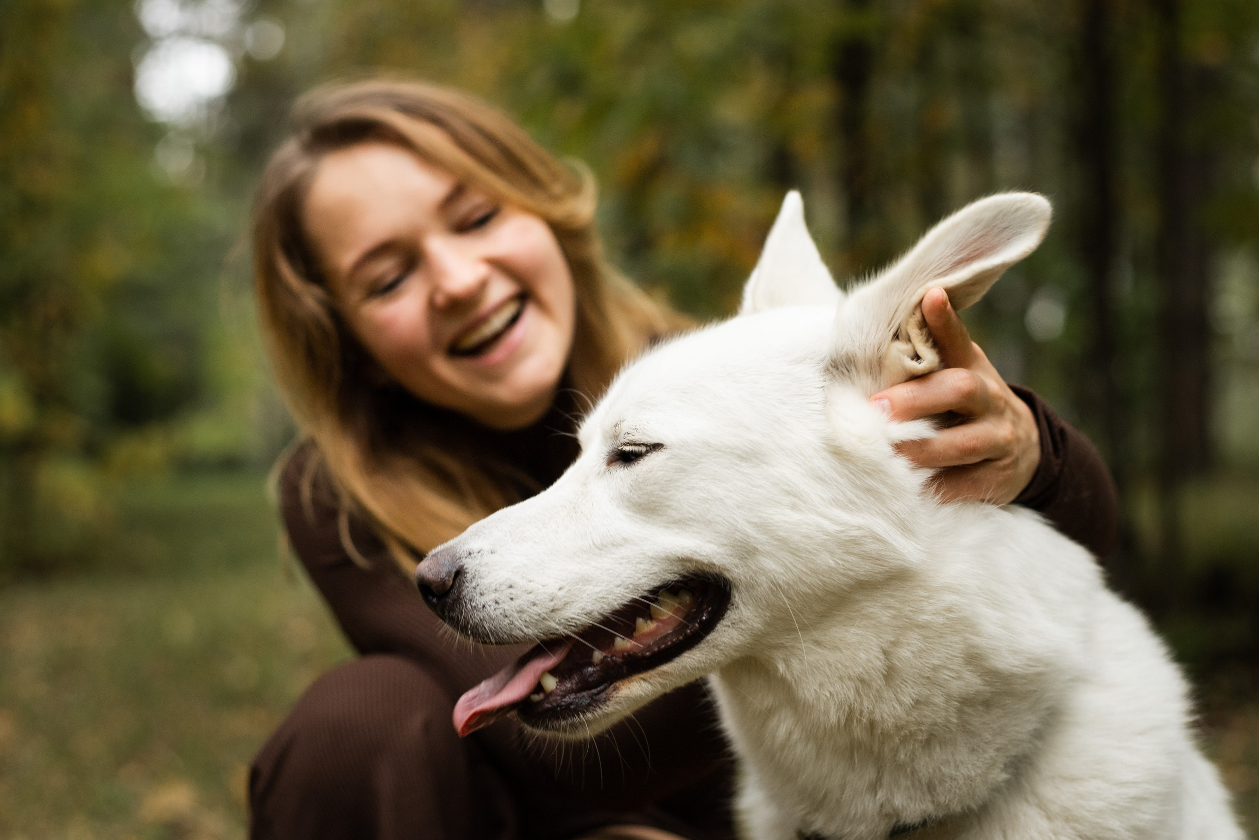 Таня и Зефирка. Фотосессия в парке с собакой. Семейный и детский фотограф в Санкт-Петербурге Павлова Елена