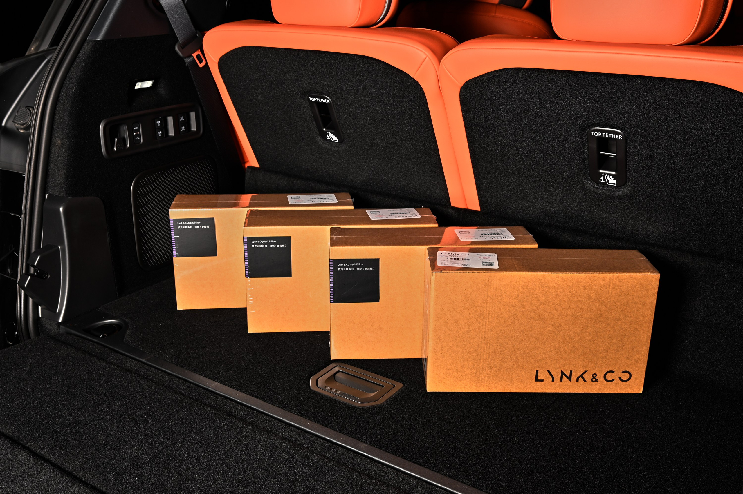 Автосалон Star Car. Автомобильный и интерьерный фотограф в Минске Александр Тагаев