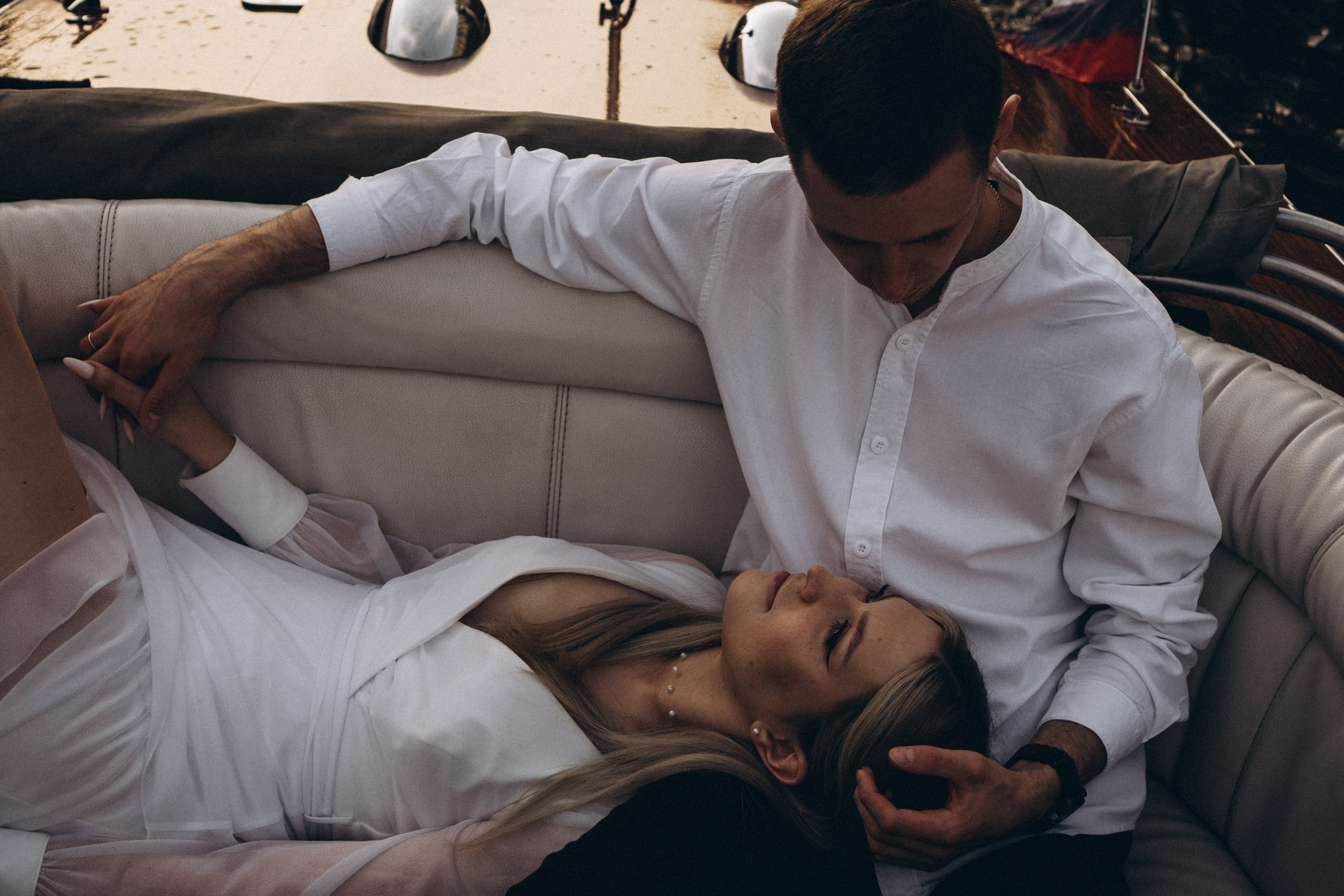 СВАДЕНБНАЯ СЬЕМКА НА КАТЕРЕ ПО КАНАЛАМ САНКТ-ПЕТЕРБУРГА И В АКВАТОРИИ НЕВЫ. Профессиональный фотограф, Санкт-Петербург — Виктория Богомолова