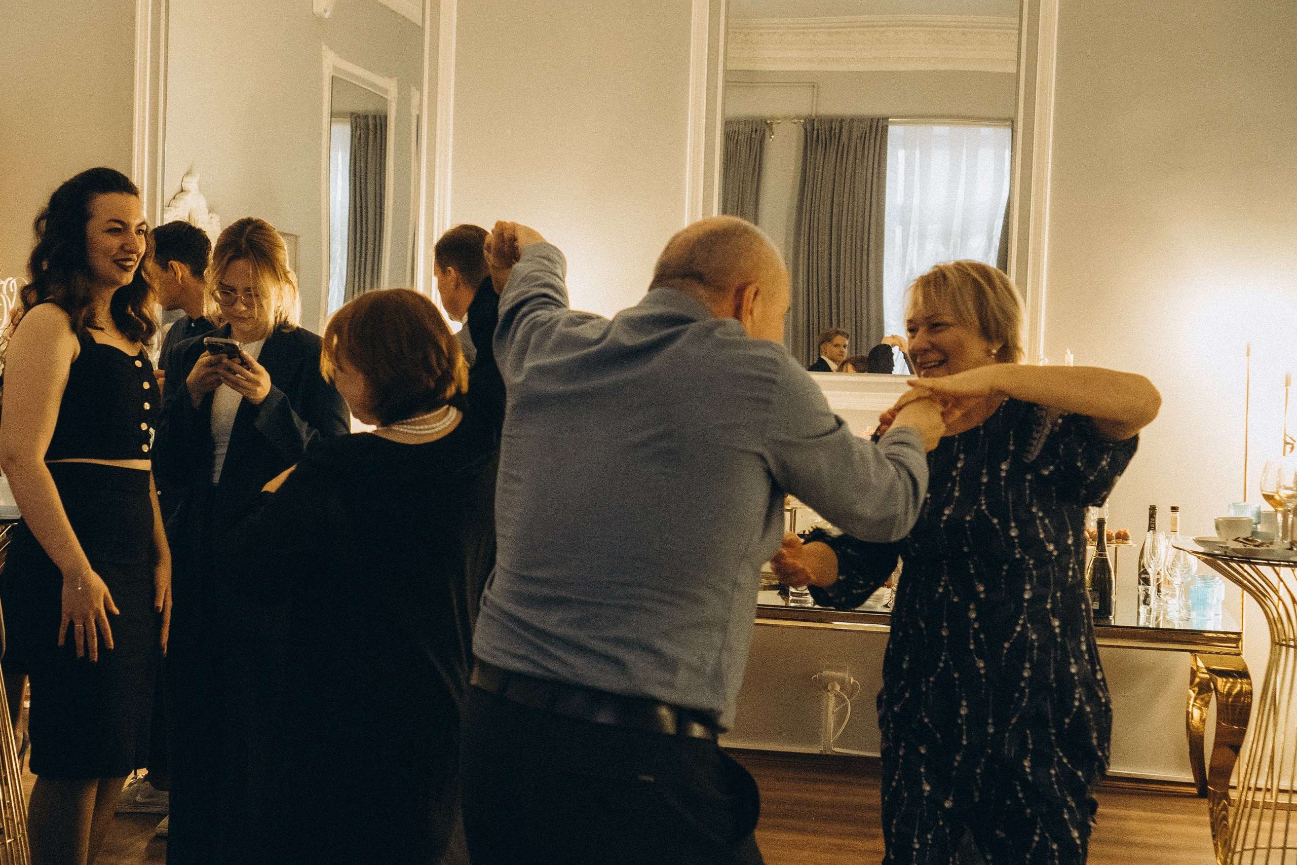 СЬЕМКА РЕПОРТАЖ В ЗАГСЕ (2 ДВОРЕЦ). Профессиональный фотограф, Санкт-Петербург — Виктория Богомолова