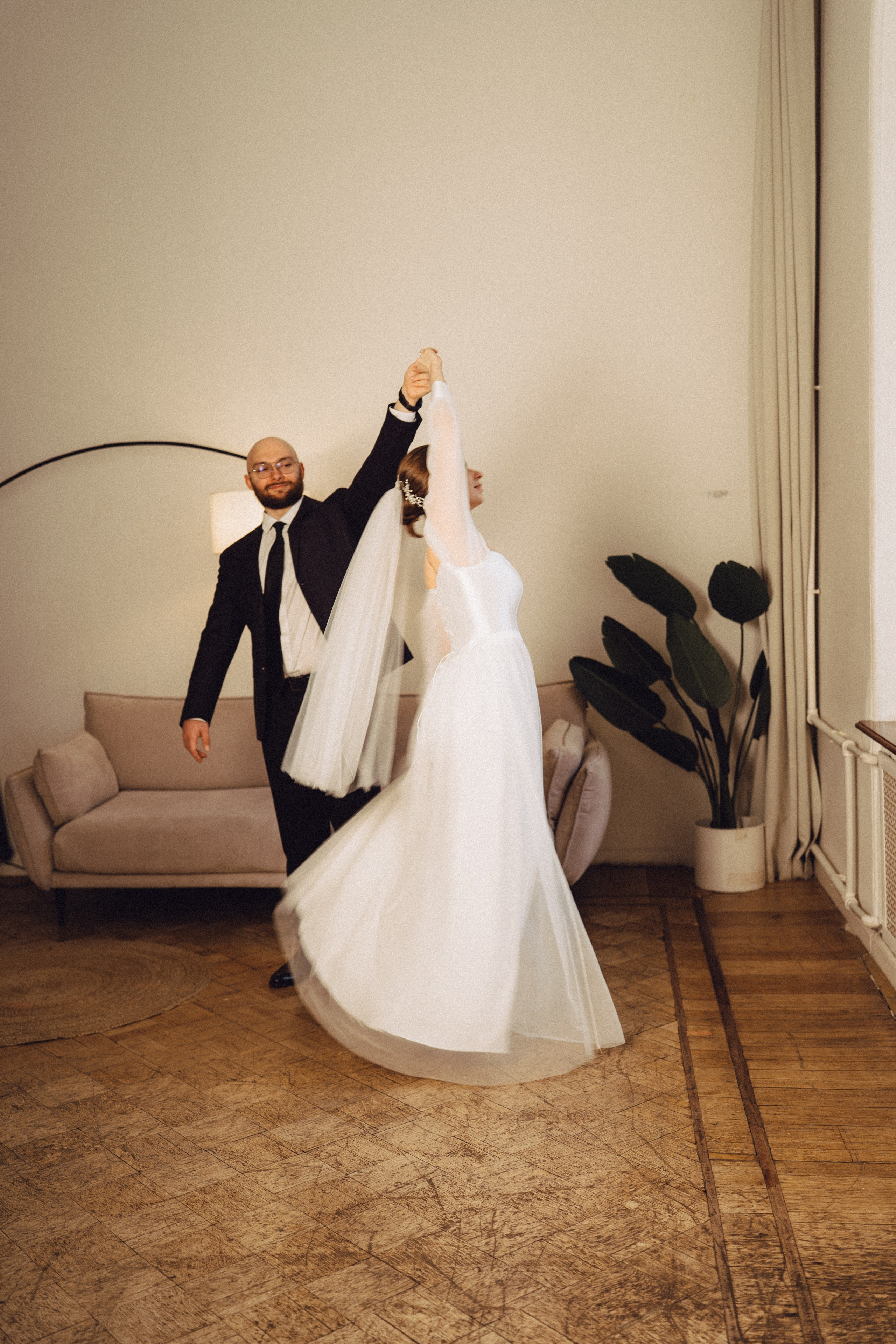 СВАДЕБНАЯ СЬЕМКА ВО ВТОРОМ ДВОРЦЕ (ДЕКАБРЬ) ТАКЖЕ СЬЕМКА В СТУДИИ НА ЧЕРНЫШЕВСКОЙ. Профессиональный фотограф, Санкт-Петербург — Виктория Богомолова