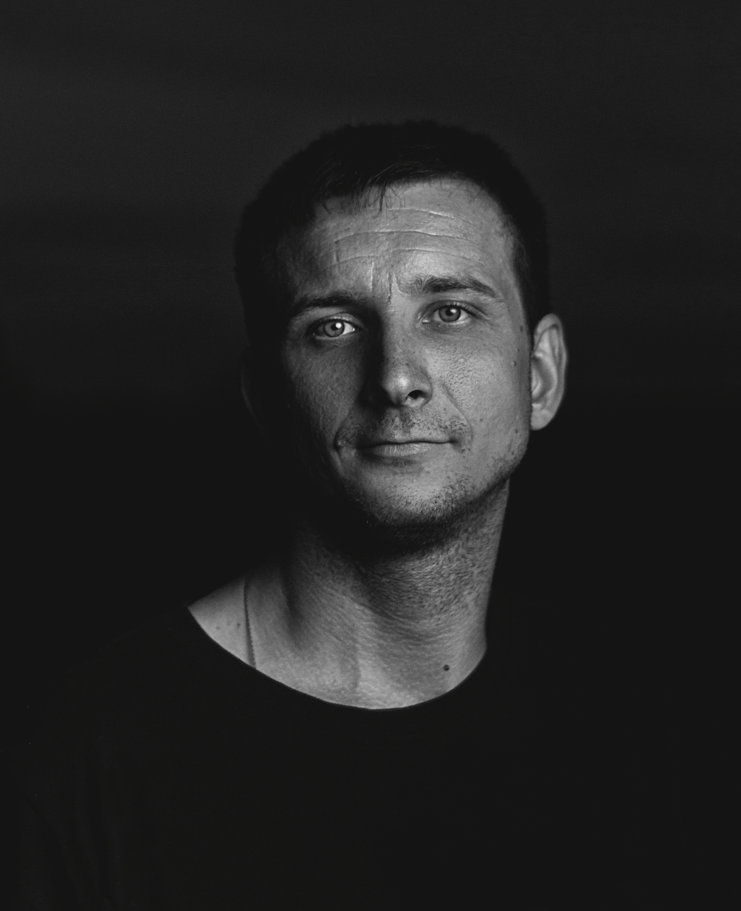 Портрет чб. Портретный фотограф в Москве Антон Орлов