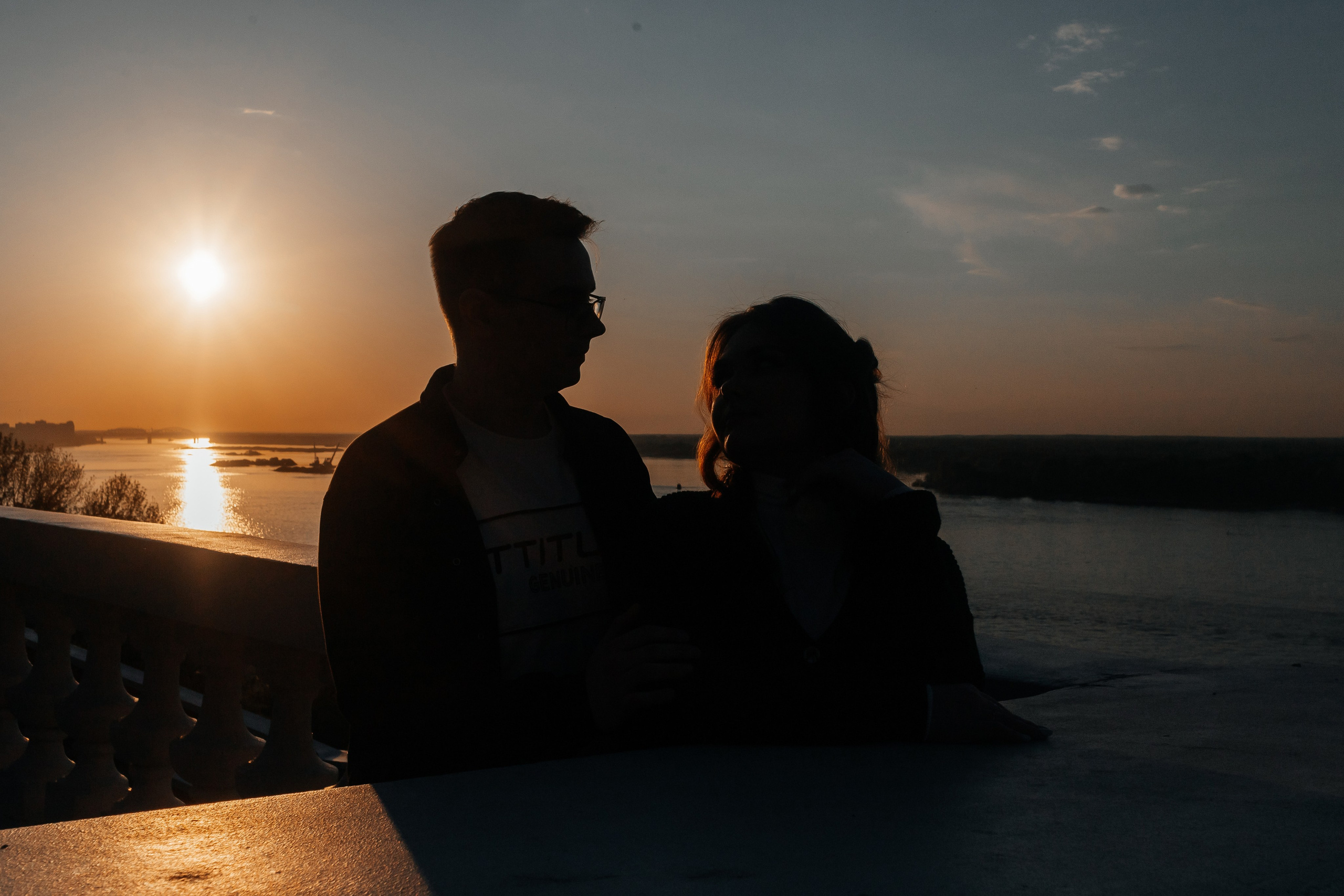 Предсвадебная love story в Александровском саду в Нижнем Новгороде | городская фотосессия. Свадебный фотограф и фотограф Love-Store в Нижнем Новгороде Анастасия