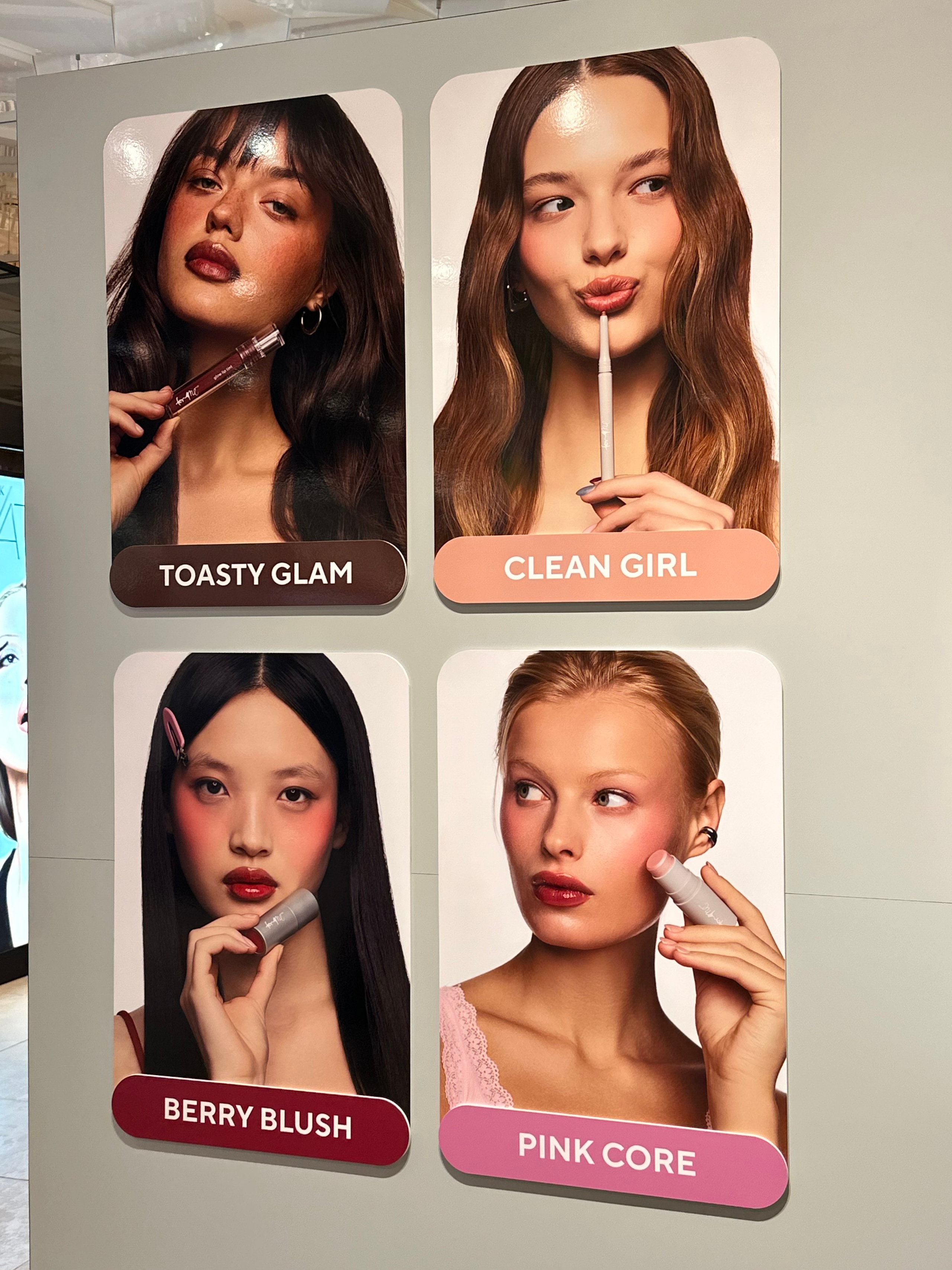 FOR ME pop-up golden apple. Nadezhda Diskant is a Moscow and Saint Petersburg based photographer